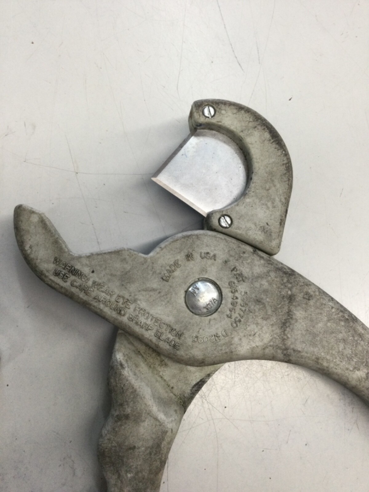 BLUE POINT YA1000A MULTI-CUTTER HOSE CUTTING PLIERS W/EXTRA BLADE