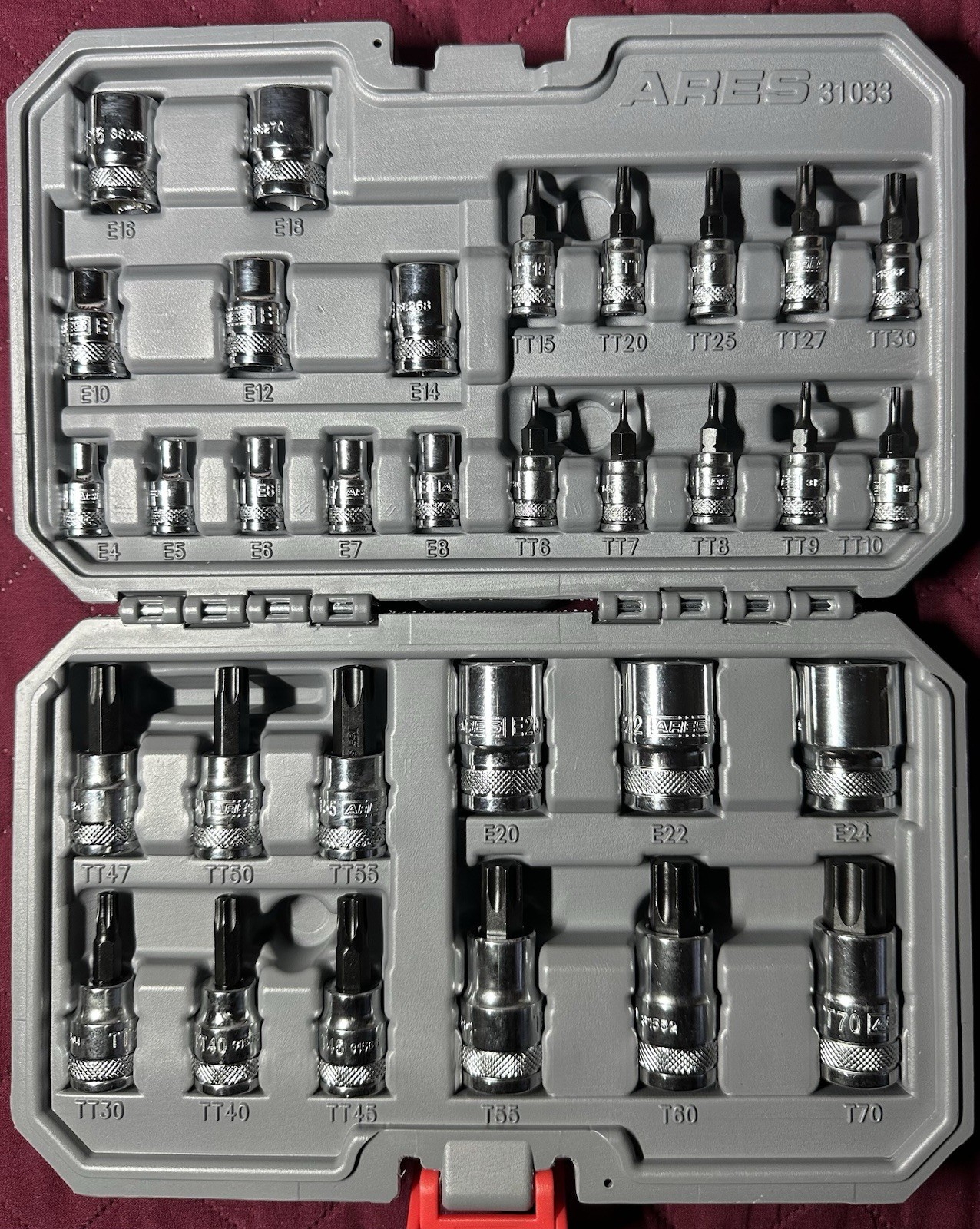 ARES 31033 – 32-Piece Master Torx Bit Socket and Socket Set – 1/4-Inch, 3/8-Inch