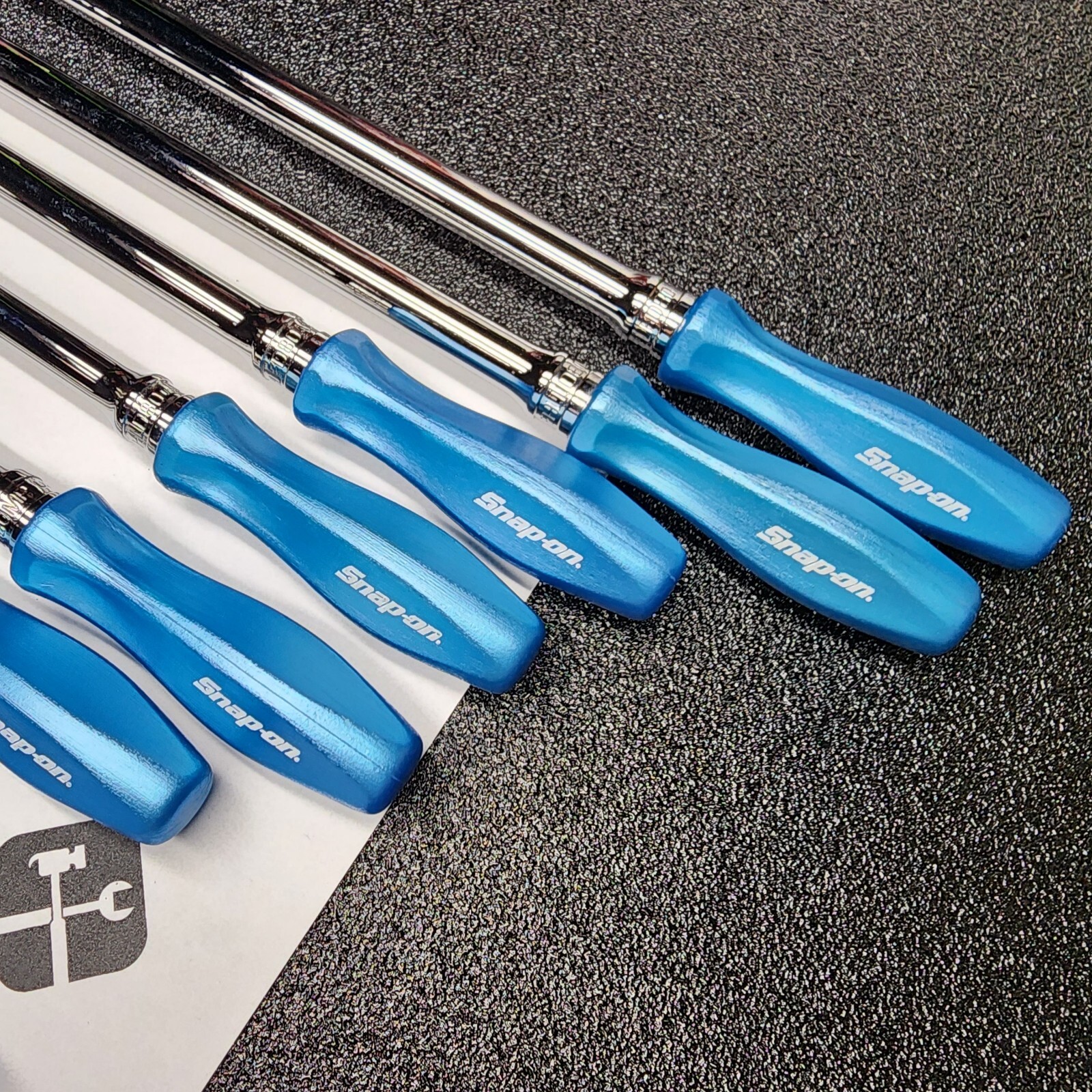 Snap-on Tools USA NEW 8pc PEARL BLUE 3/8″ Drive Fixed & Flex Head Ratchet Set