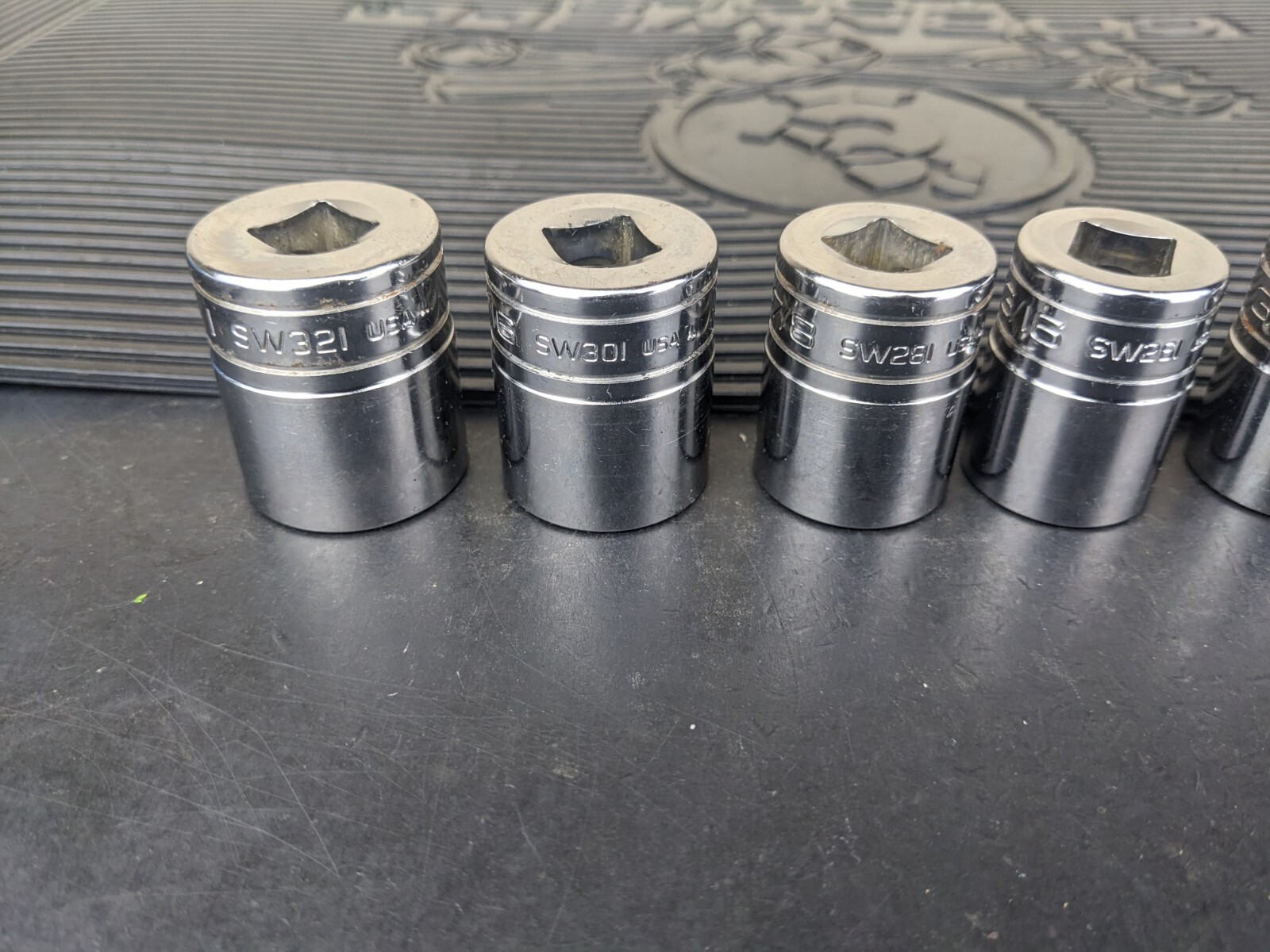 #av826 Snap-On Set 1/2″ Drive Socket Set 9/16″ to 1” SAE SW Series 12 Point