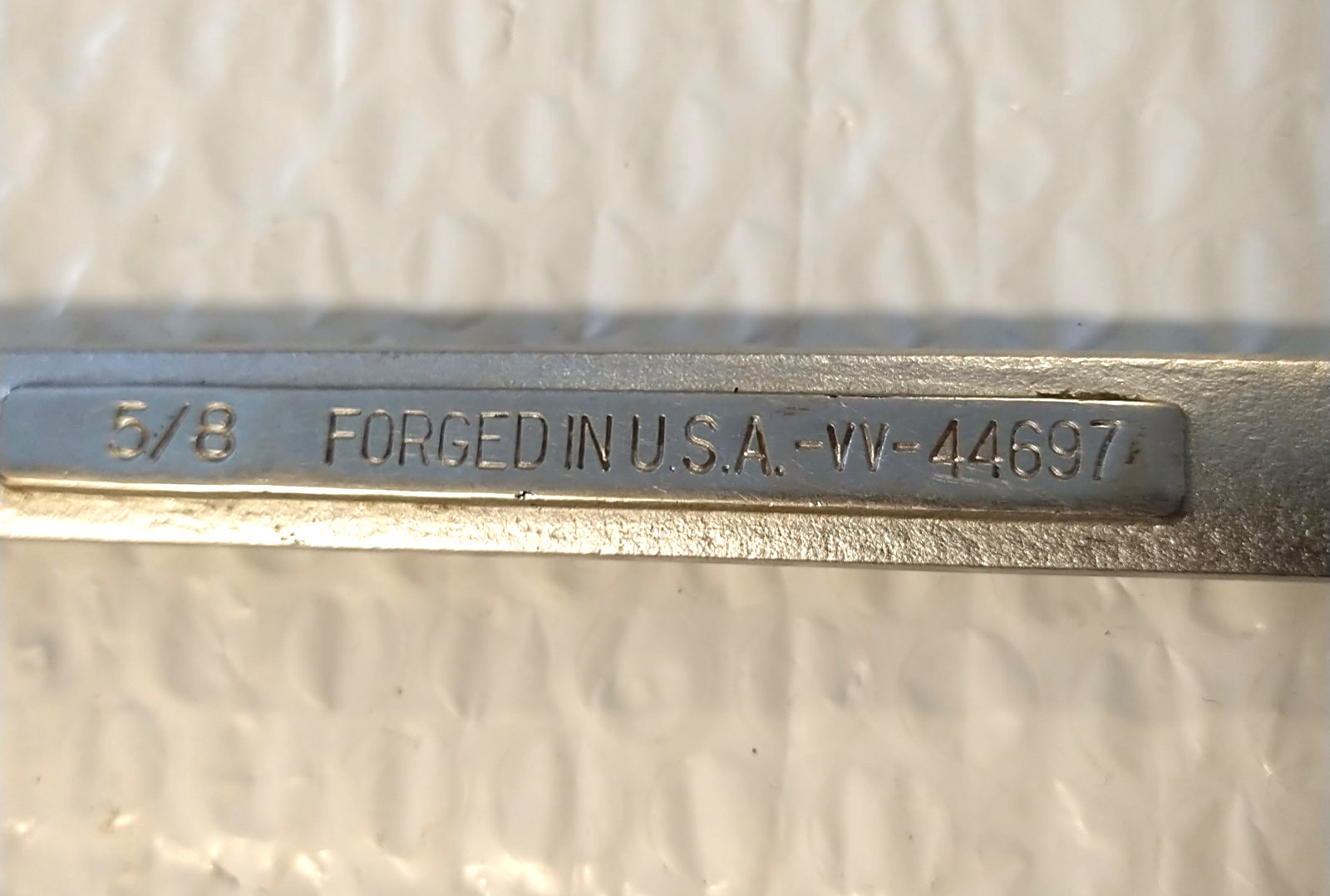 CRAFTSMAN TOOLS USA VV44697, 5/8″ COMBINATION WRENCH, 7.75″ LONG, 12 POINT.