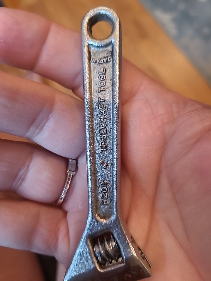 VINTAGE TRUE CRAFT 4″ ADJ. WRENCH F204 TOP 6-2