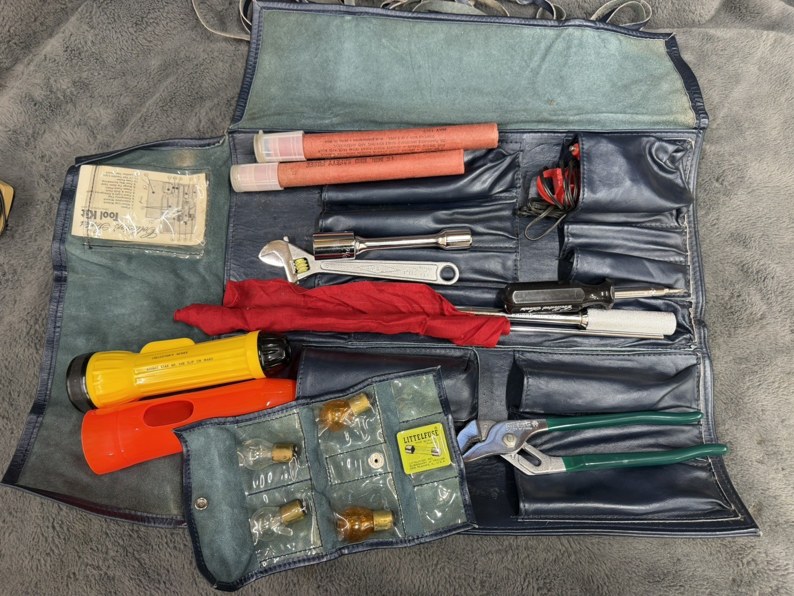 1979 Lincoln Continental Mark V Collector Series Tool Kit Keys Umbrella Garage