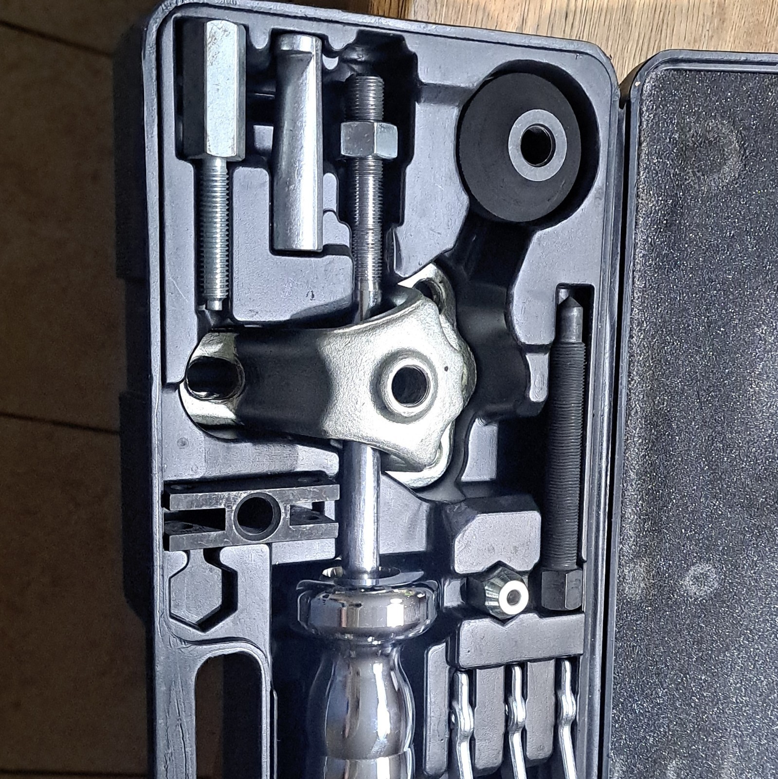 Hrc4579 Cornwell Tools Slide Hammer Kit, Used In Good Condition.