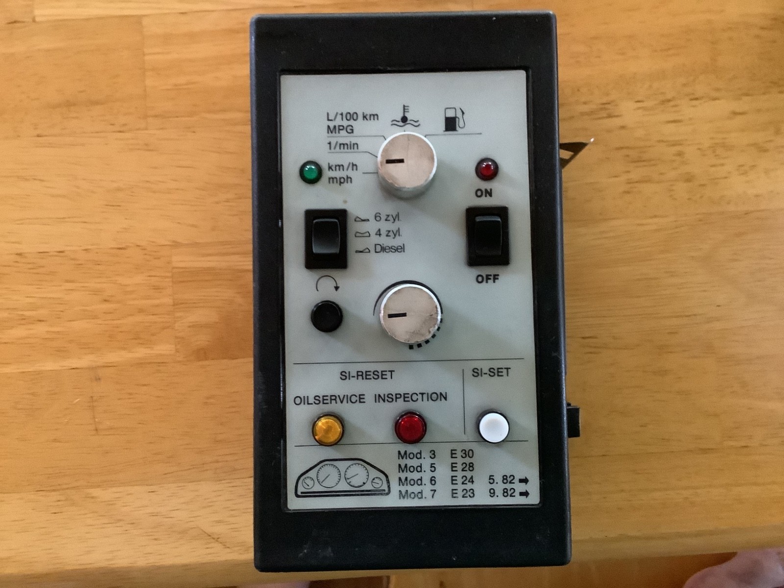 bmw test simulator for E30, E28, E24, E23 to test instrument cluster