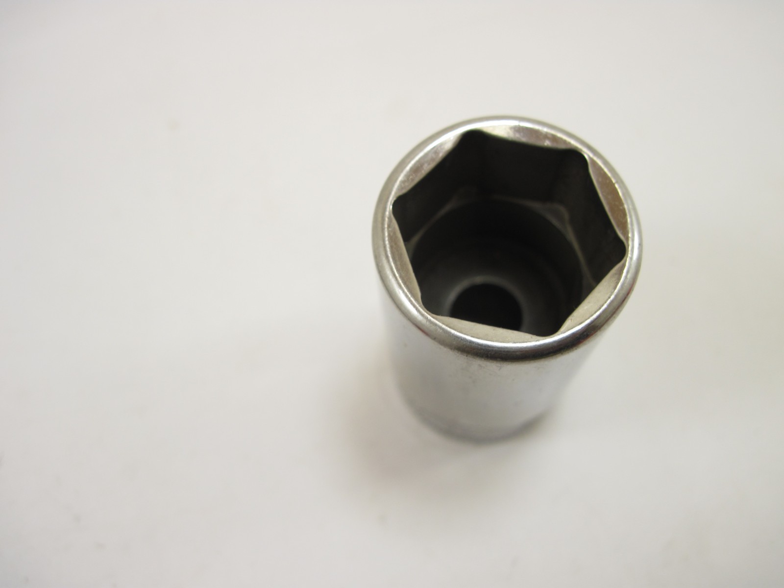 Snap On 3/8″ Drive 18mm Semi-Deep 6pt Metric Socket FSMS18 NICE