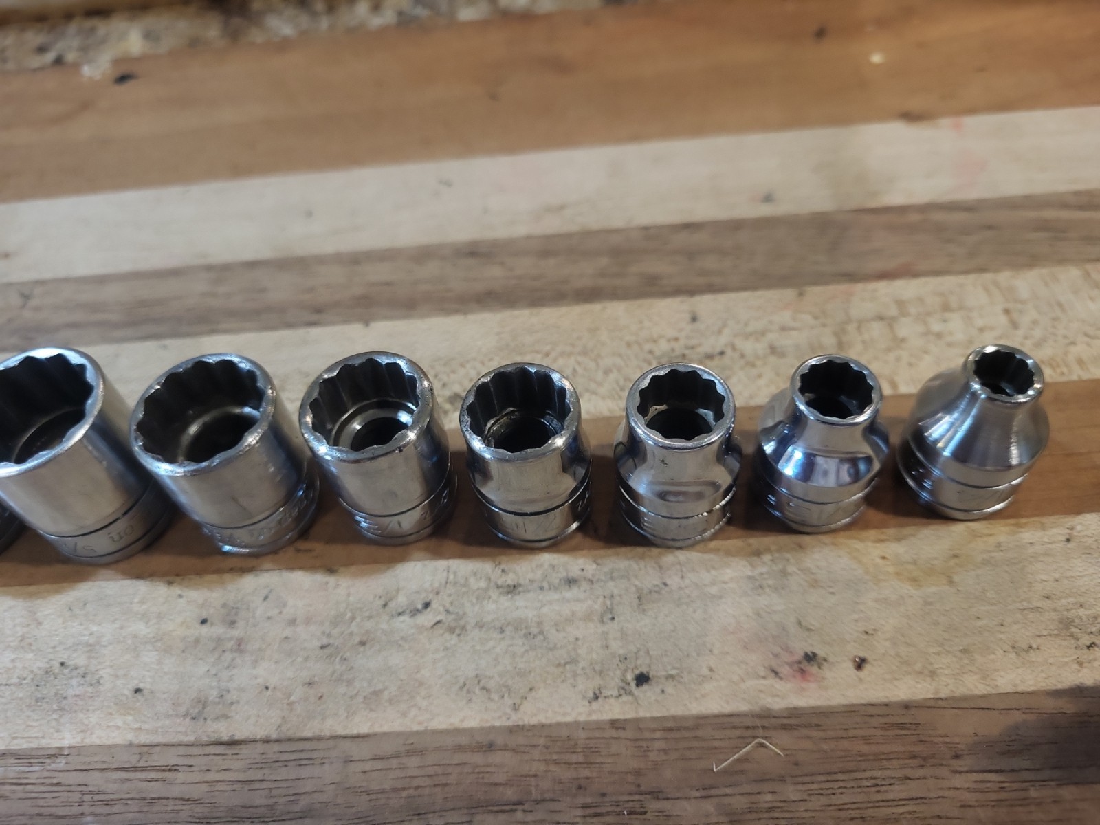 Snap On 211FY 11 Pc. 3/8″ Dr 12 Pt. SAE Shallow Socket Set 1/4″-7/8″ F081-F281