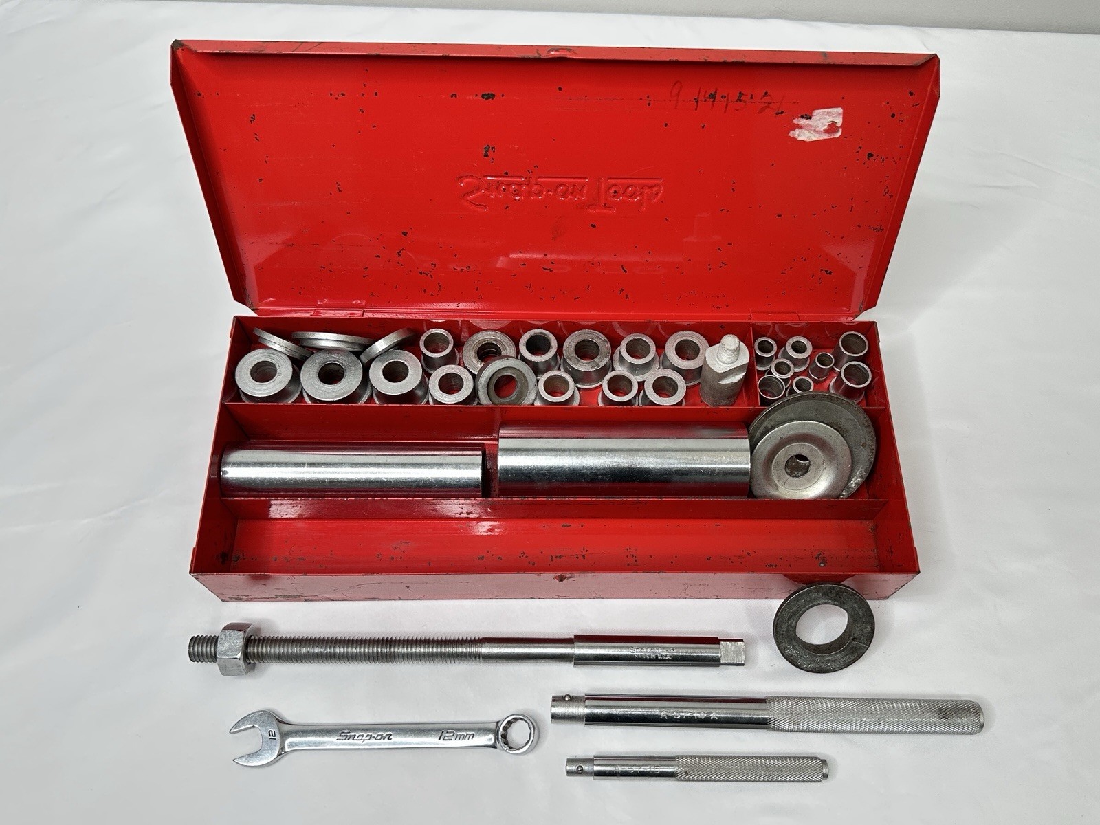 Snap On 35 PC Vintage Bushing Driver Set With Metal Case USA Read Description