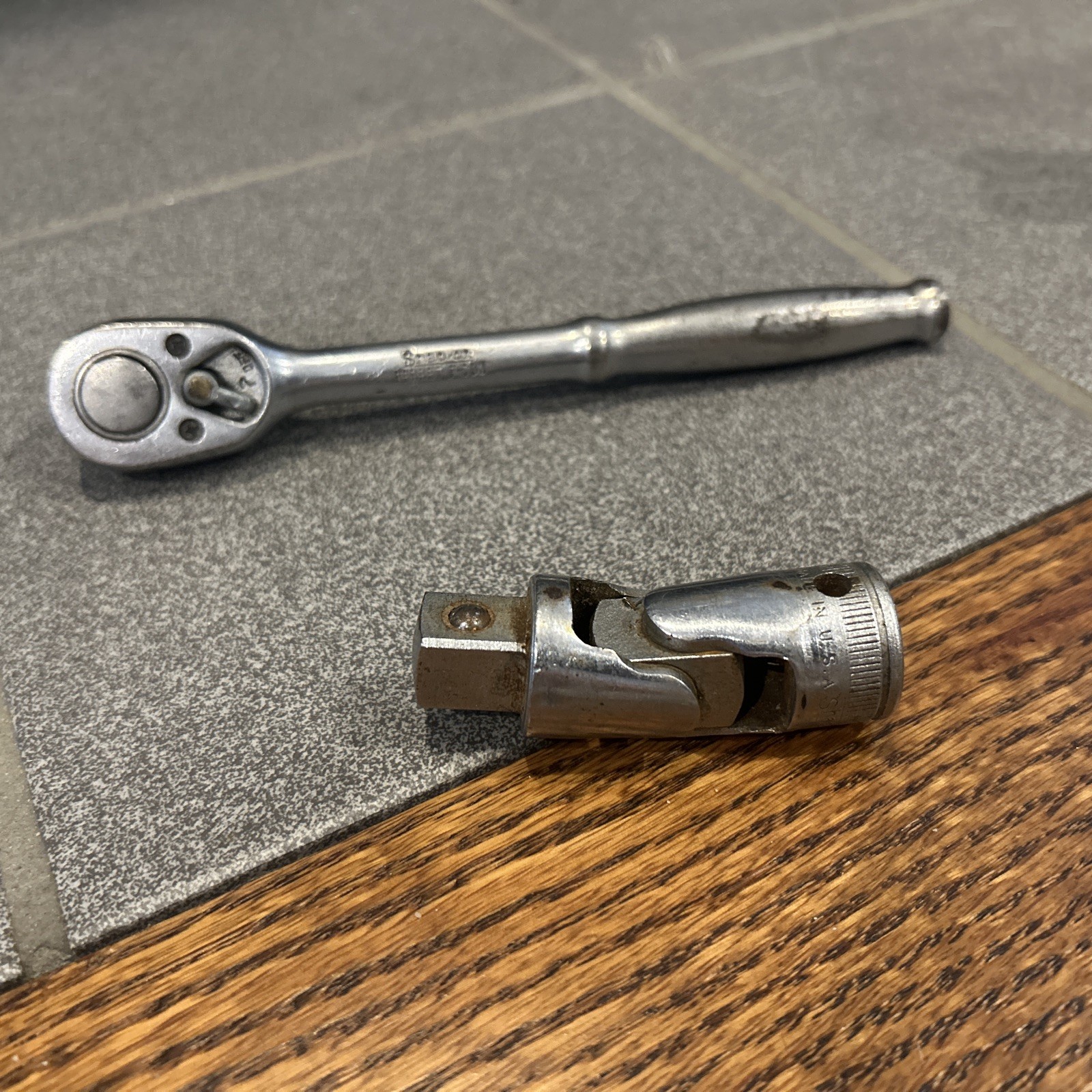 VTG Snap On Ferret F-70N 3/8″ Drive Ratchet 7″ & 1/2” Universal Joint Adapter