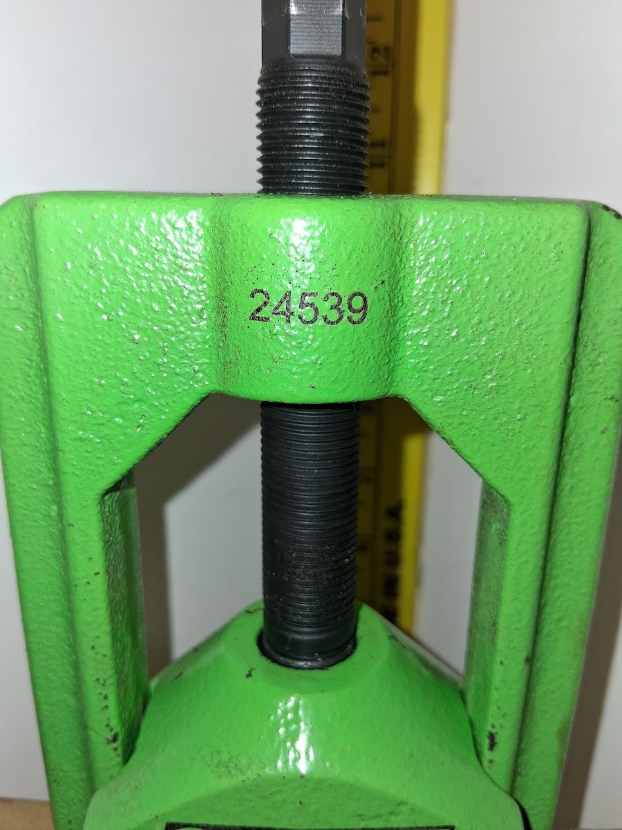 used OEM TOOLS 24539 U JOINT PULLER BEARING CUP OD 1″ -1.25″