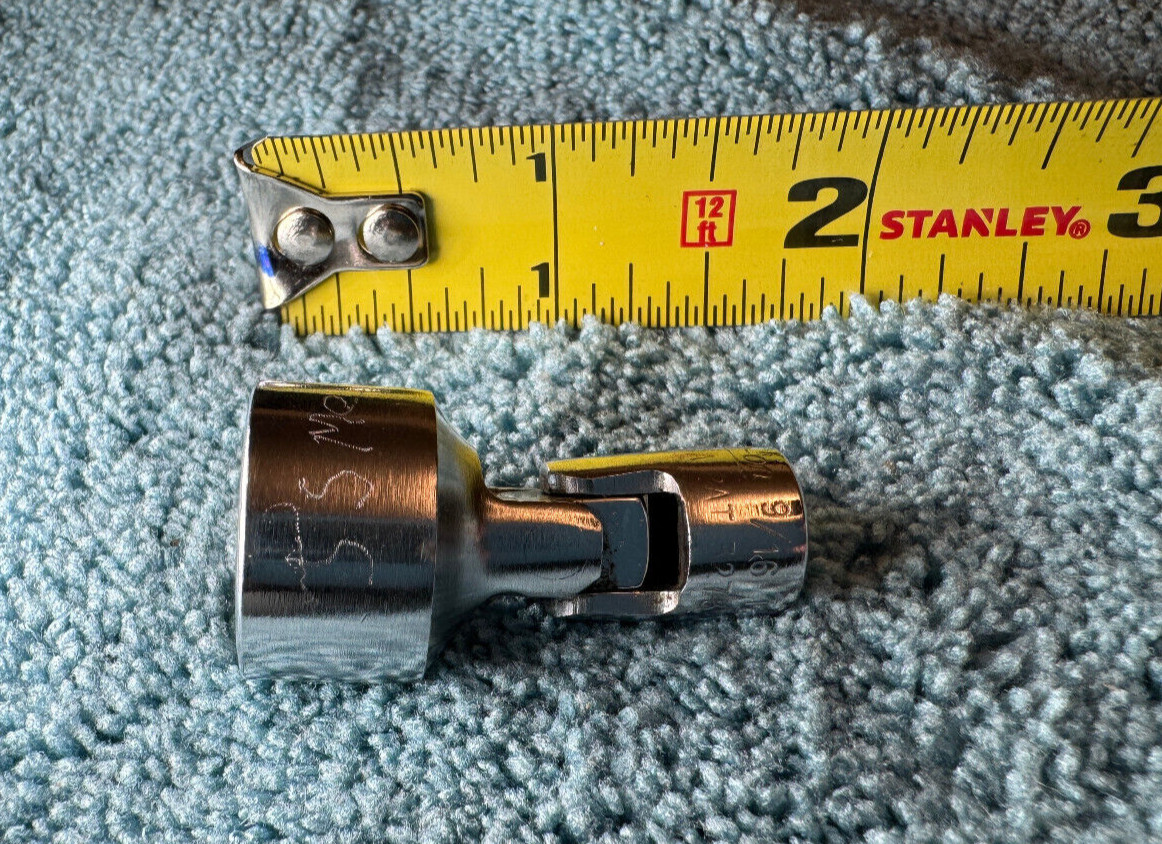 Snap-on 1/4″ Drive 12 Point SAE 9/16″ Shallow Universal Swivel Socket TMU181