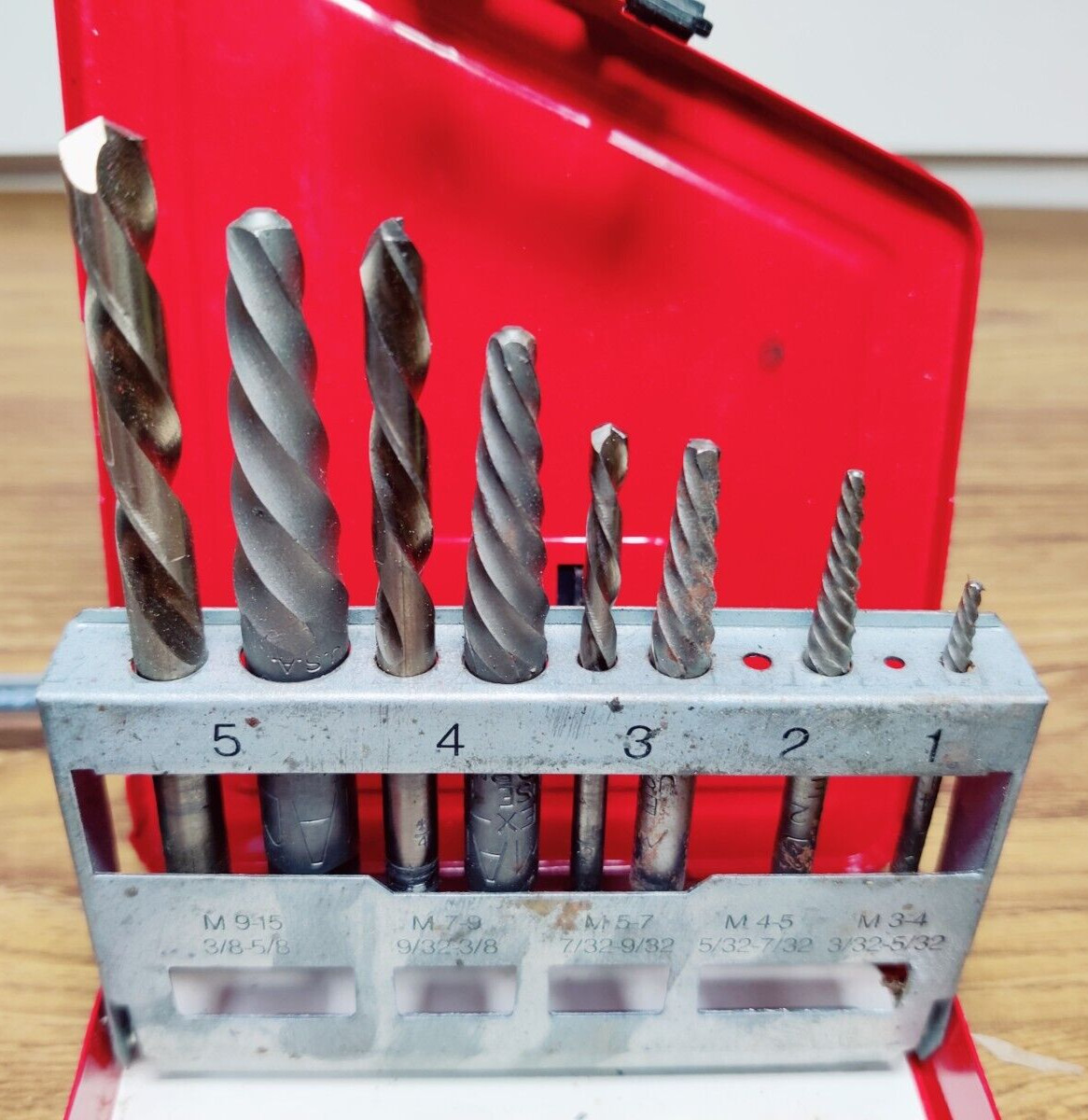 130397 Mac Tools Mixed Lot Wrenches, Swivels, Screw Extractor Set Pre Owned