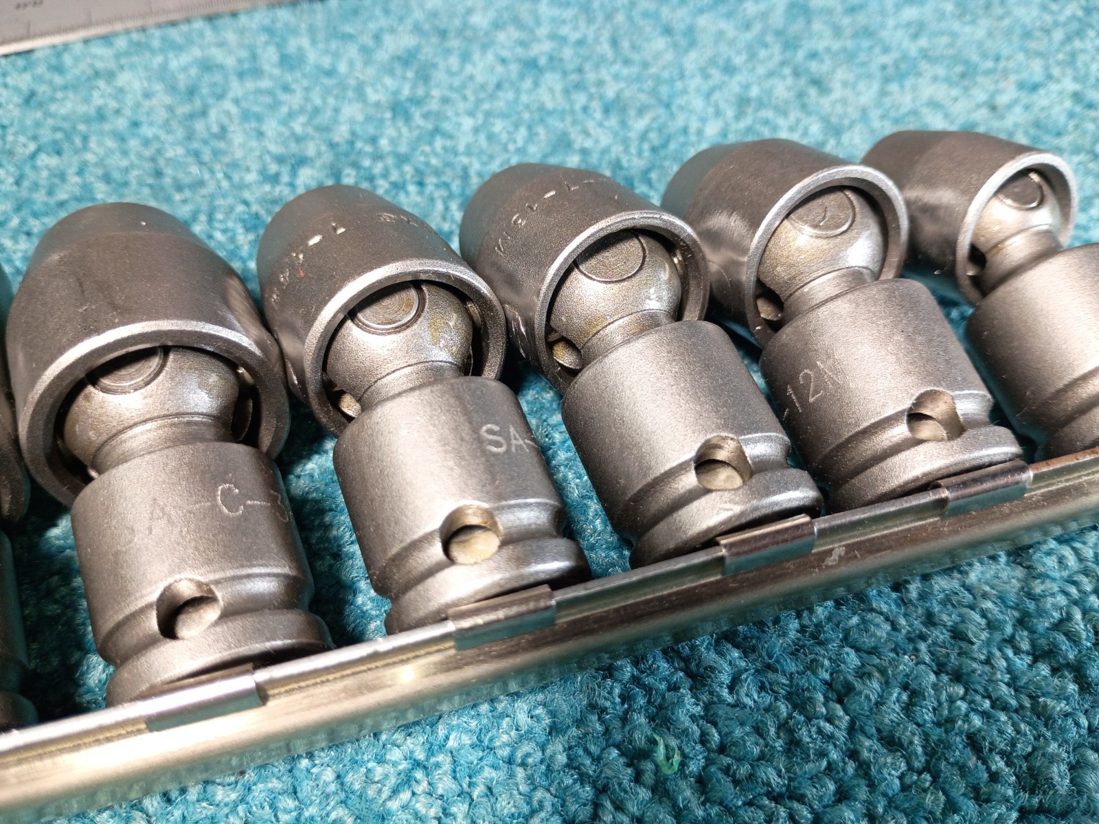 Apex APU37M Precision Universal Metric Elbow Socket Set 3/8″ Drive 10-18mm