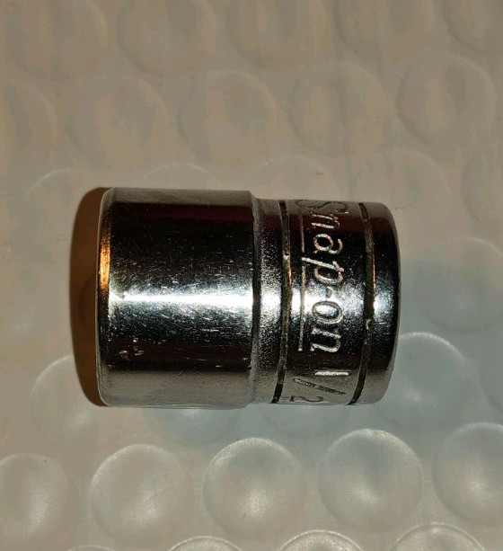 Snap-On 3/8″ Drive 12-Point SAE 1/2″ FD Shallow Socket F161
