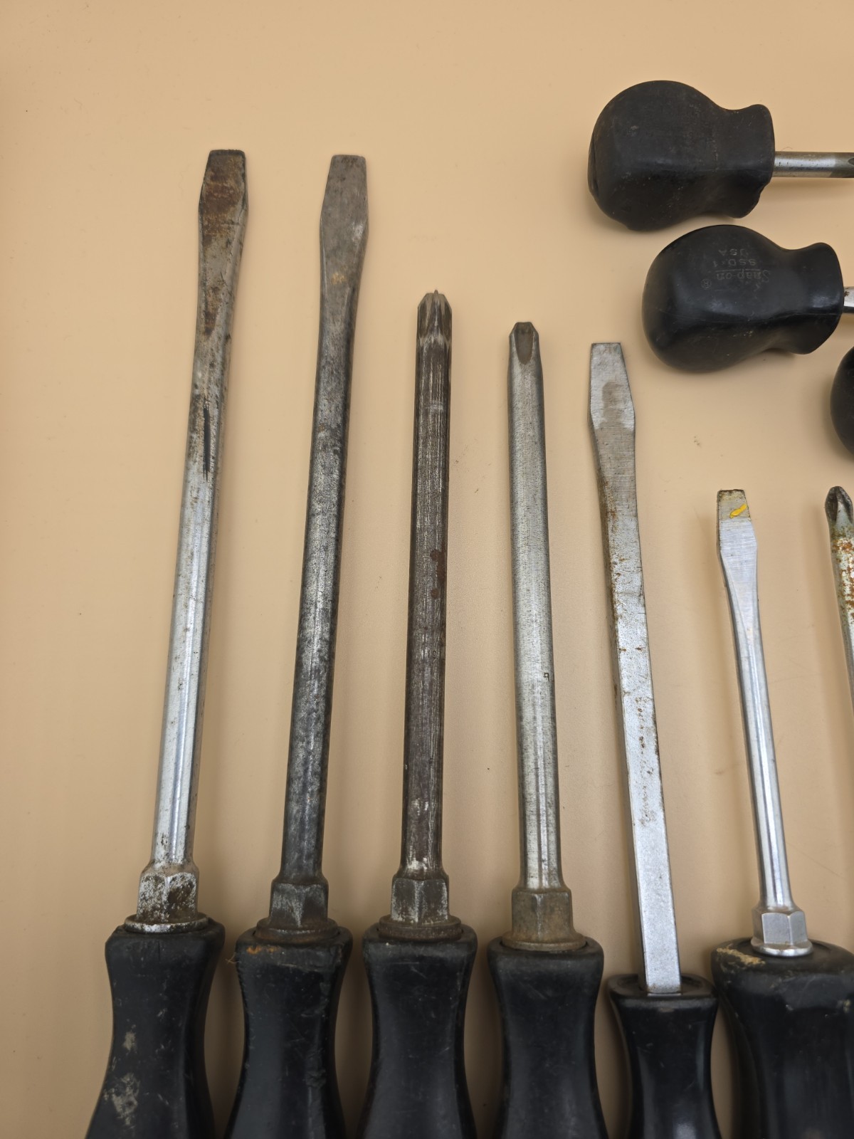 Lot Of 20 Vintage Snap Screwdrivers Black Handle Phillips Flat Stubby
