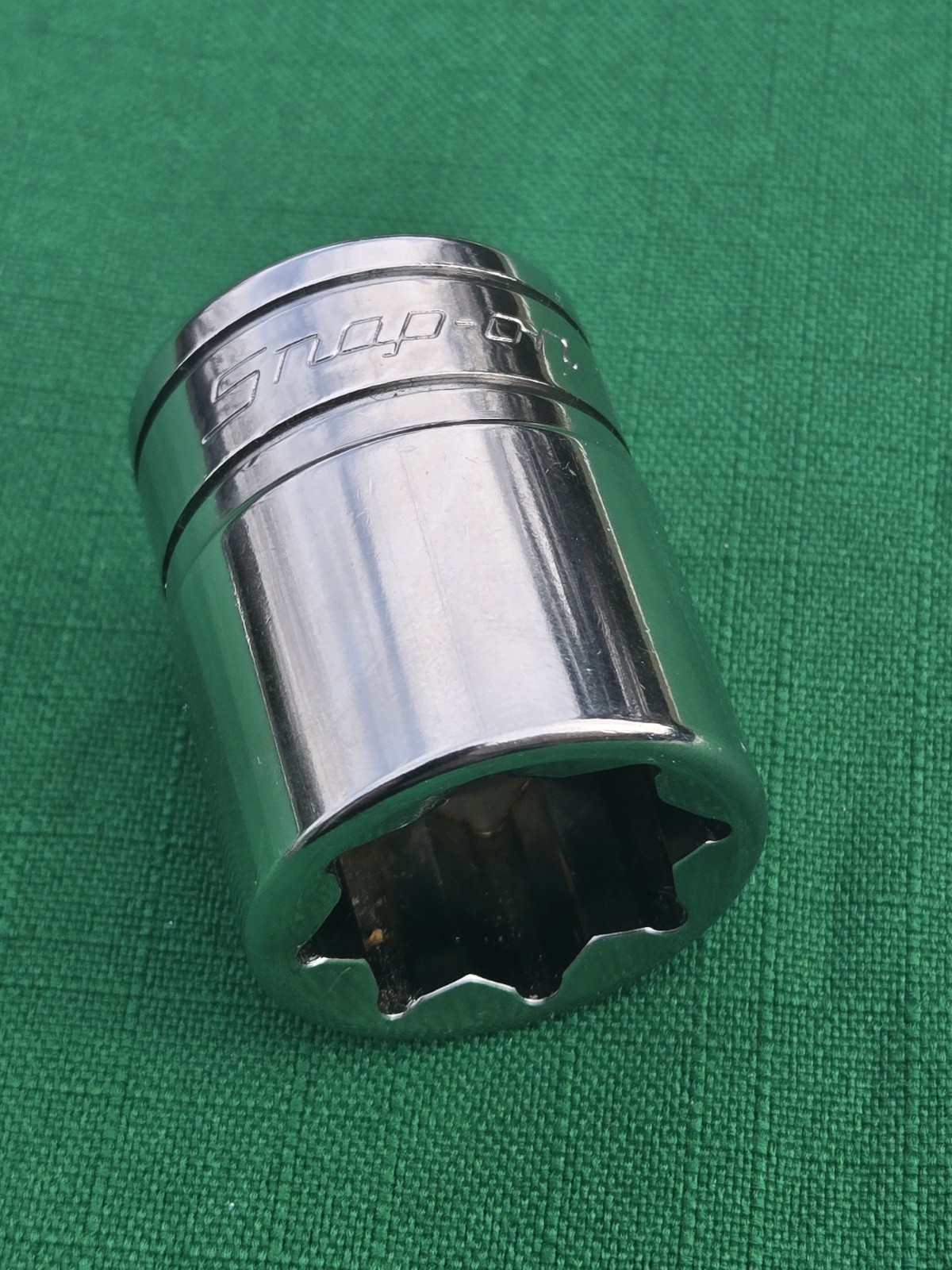 Snap-on Tools 1/2″ Drive 11/16″ SAE 8-Point Double Square Chrome Socket SW422