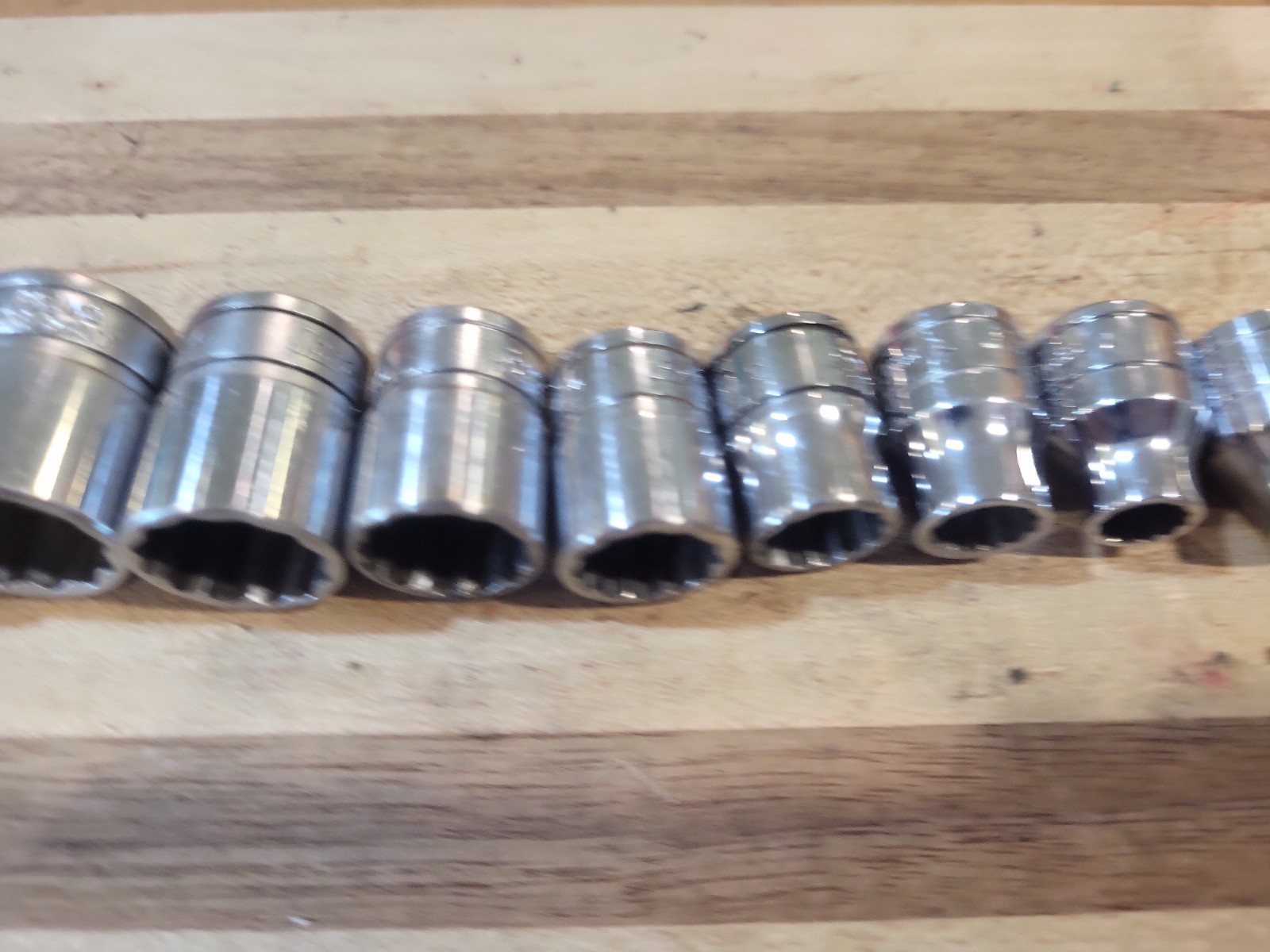 Snap On 211FY 11 Pc. 3/8″ Dr 12 Pt. SAE Shallow Socket Set 1/4″-7/8″ F081-F281
