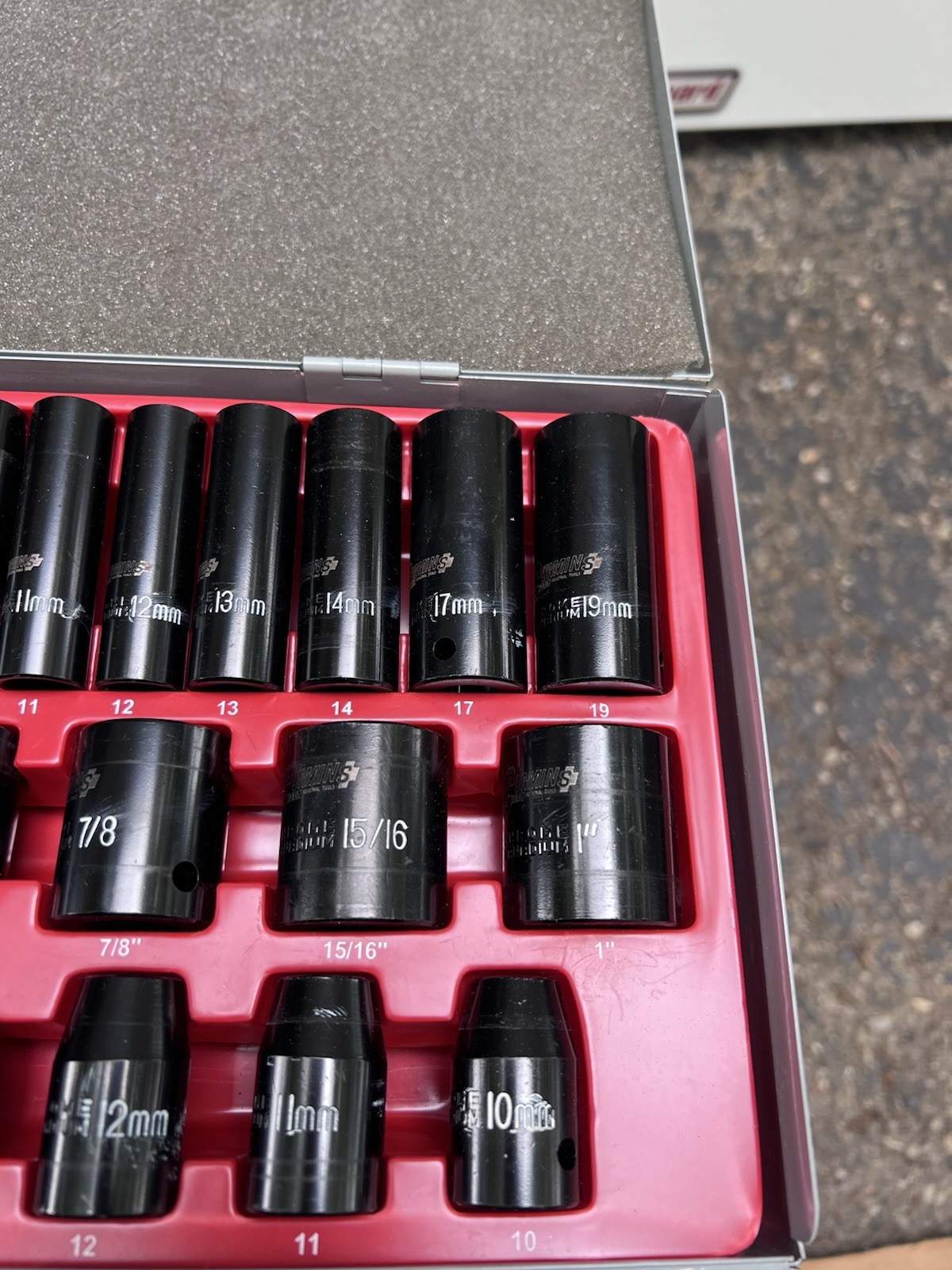 Chrome Vanadium Cummins Impact Socket Set 37 PC Set W/ Travel Case