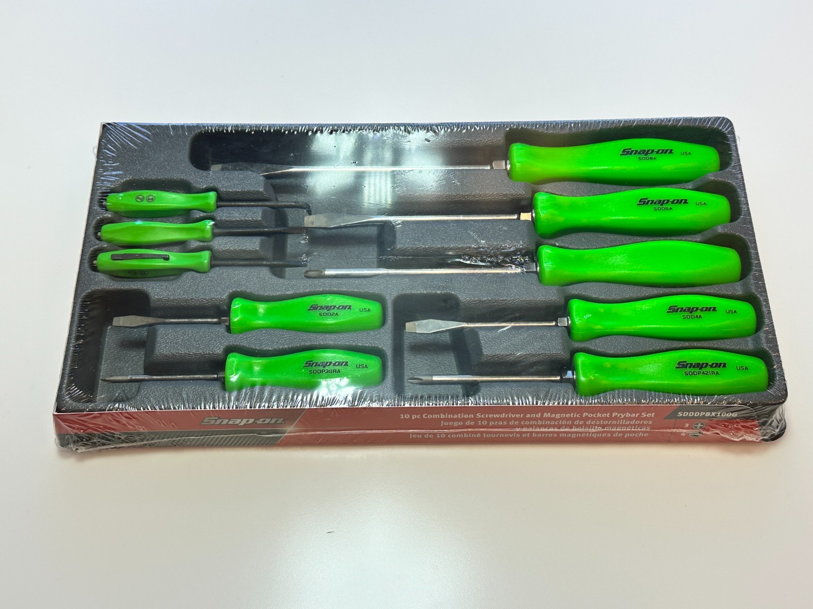 NEW Snap-On Tools USA SDDDPBX100G 10pc Screwdriver & Magnetic Pocket Pry Bar Set