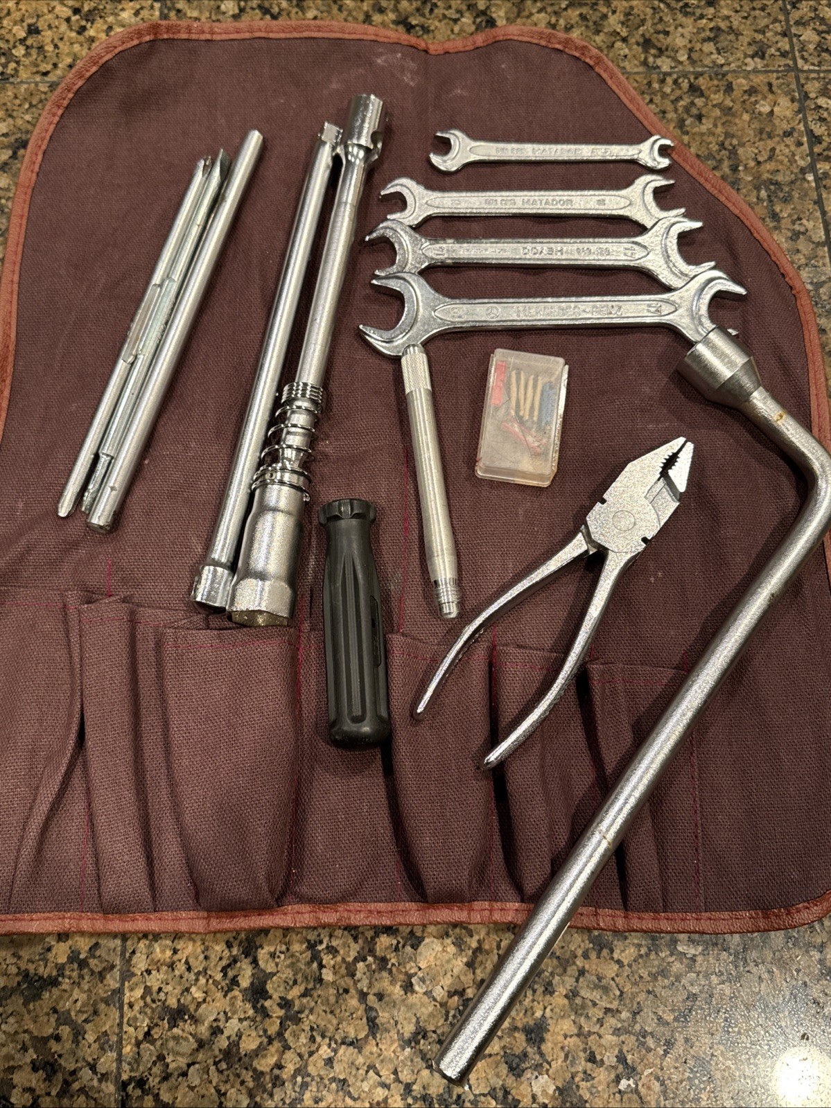 LEGIT COMPLETE Mercedes-Benz R107 560SL 13 Piece Tool Kit Roll BEST ON EBAY