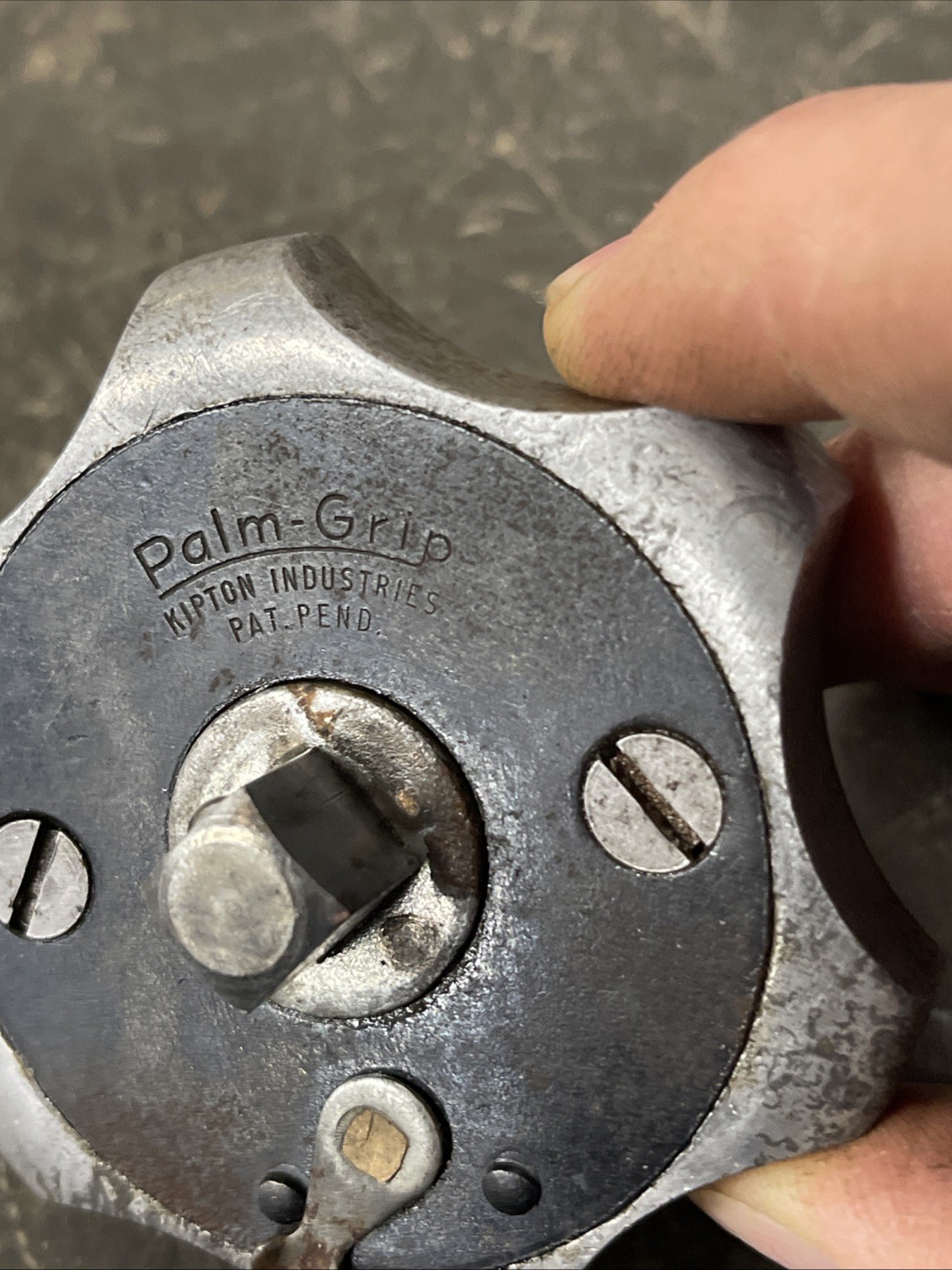Kipton Industries Palm Grip 3/8″ Drive Ratchet w/ Palm Grip K-44 Screwdriver