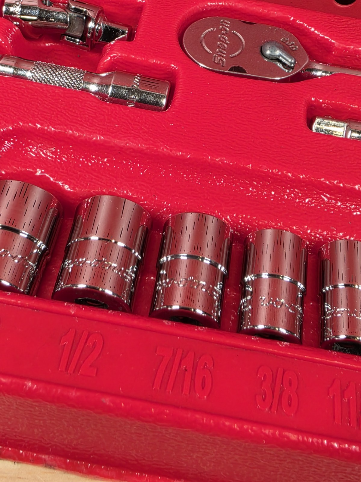 Snap-on 114ATMP 14-Pieces 1/4” Drive 6-Point SAE Shallow Chrome Socket Set