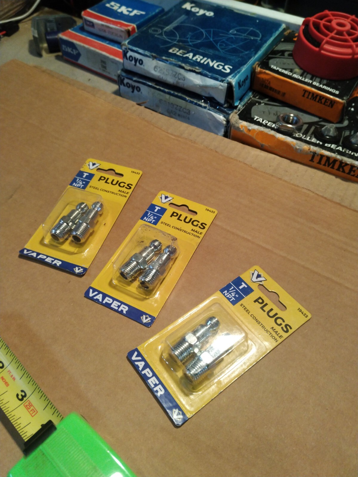 Qty 6) Industrial / Automotive «T» Style Air Plug Fittings. 1/4″ Male NPT. Cheap