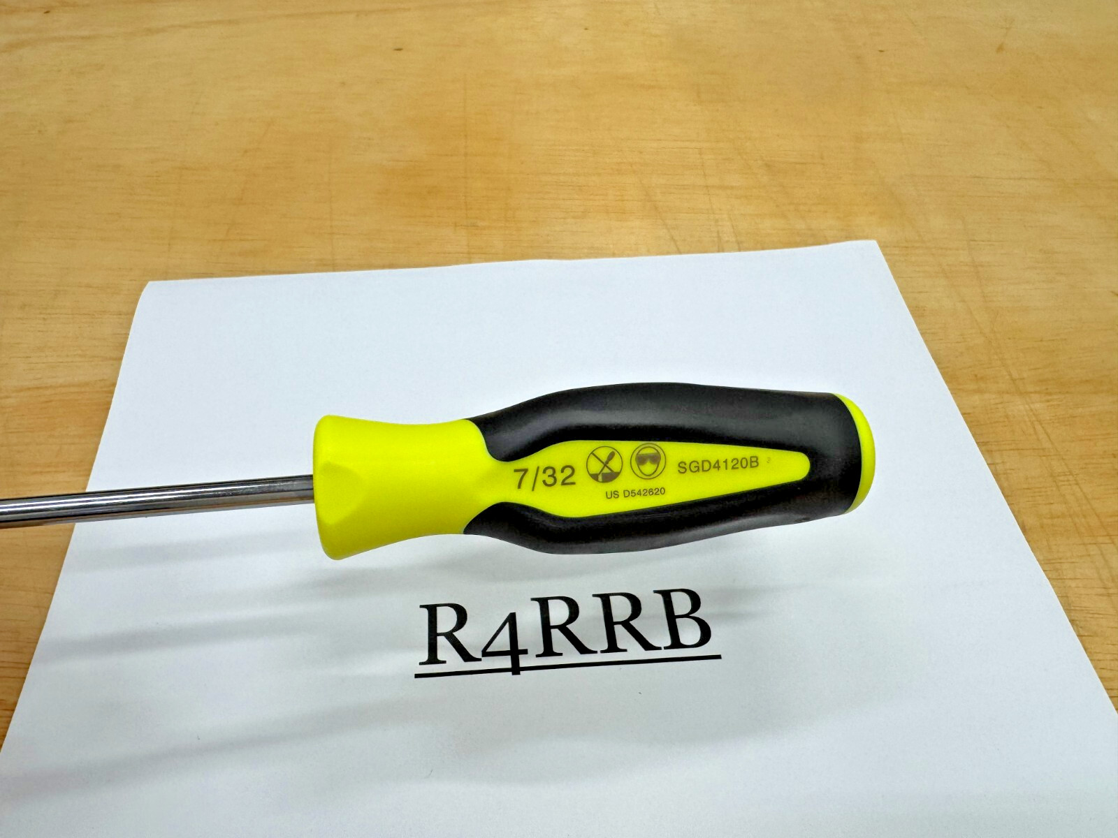 Snap-on Tools USA NEW RARE HIVIZ Soft Grip 7/32″ Flat Tip Screwdriver SGD4120BHV