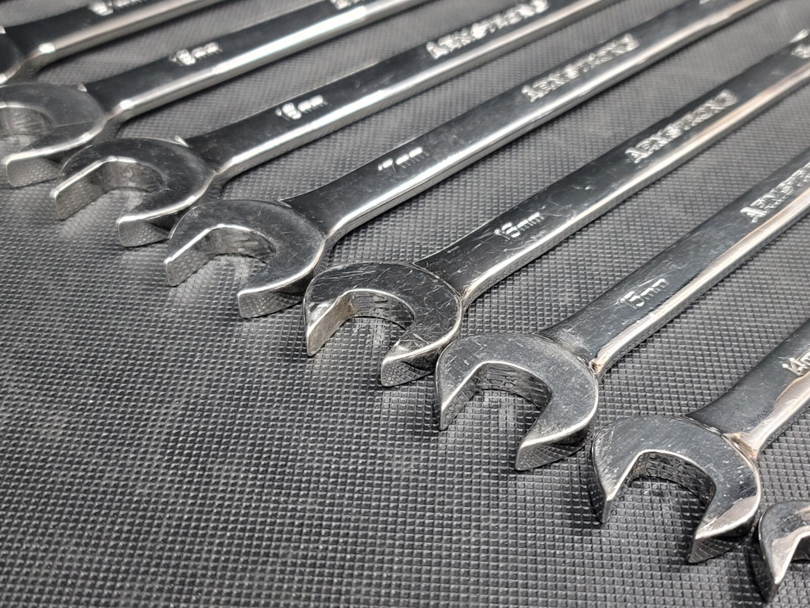 Armstrong Tools 15 pc 12 point Metric Combo Wrench Set 7-19mm & 21-22mm GMTK 52