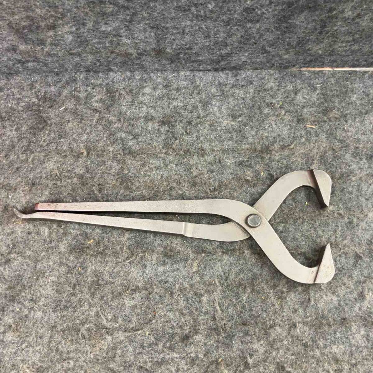 Snap-on GCP10 Hub Cap Dust Cap Removal Pliers Automotive Wheel Bearing Tool