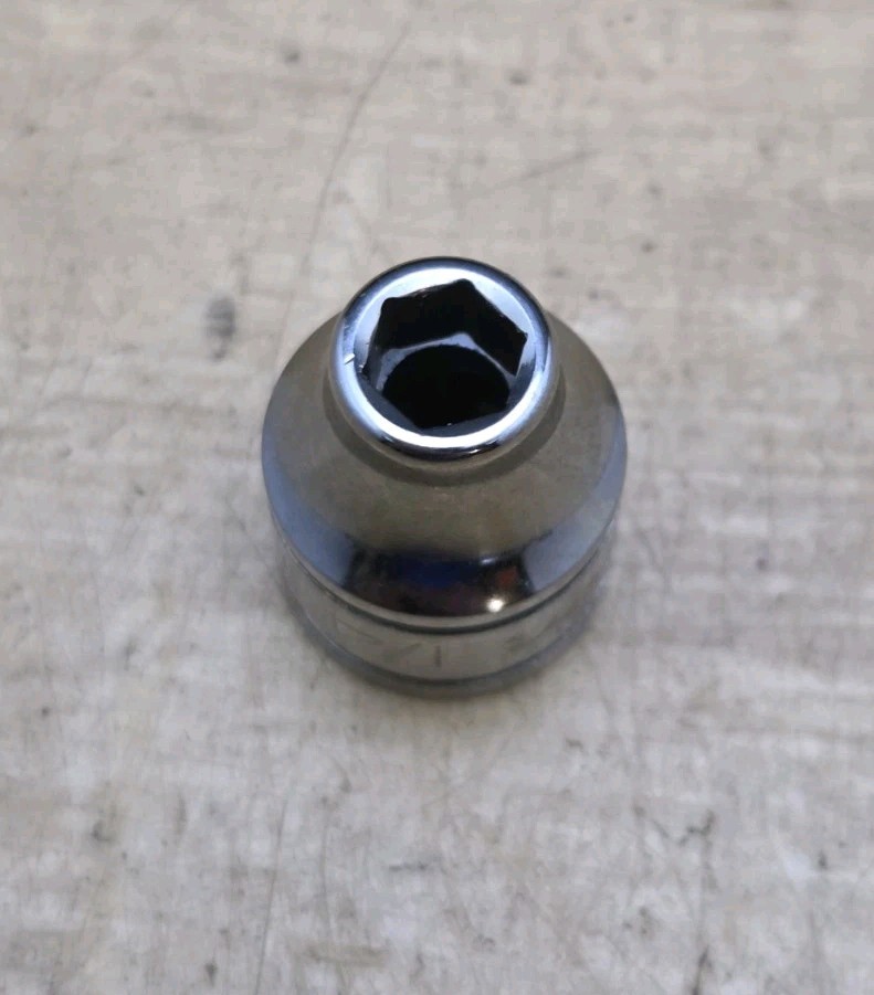 New Snap On FS081 – 3/8″ Drive 1/4″ Shallow 6 Point Chrome Socket