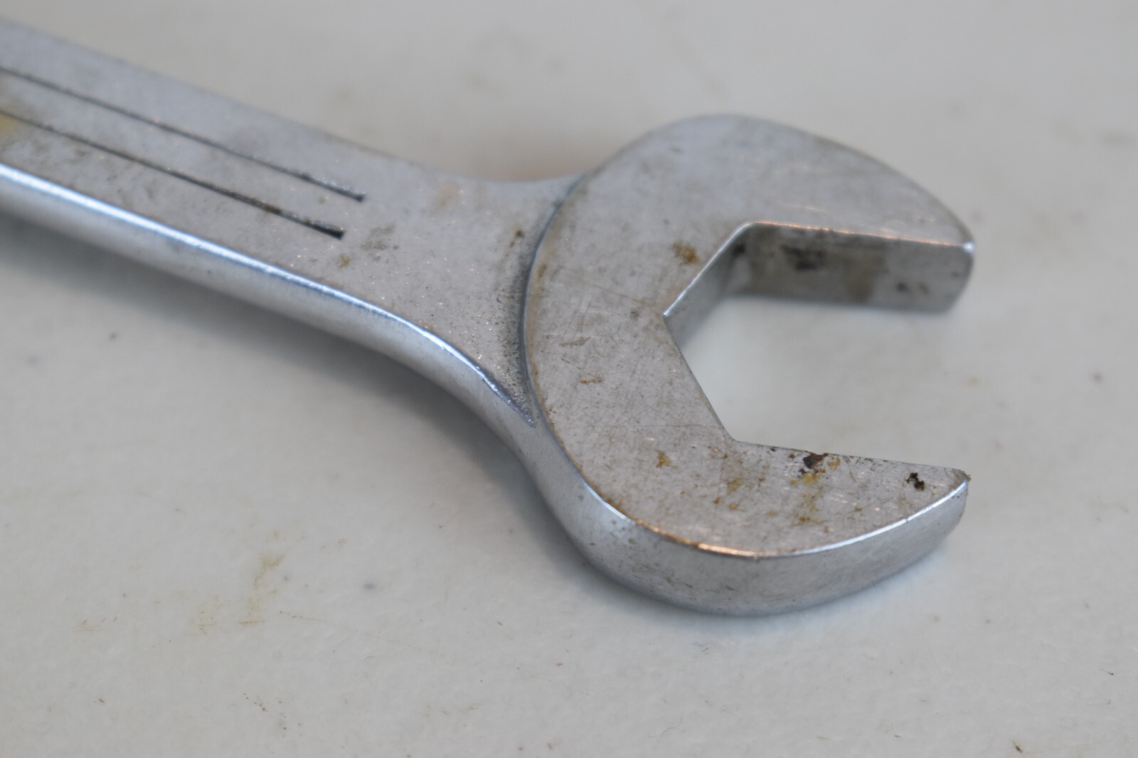 Mac Tools CH20 5/8″ SAE Combination Wrench 6 Point Brushed Chrome