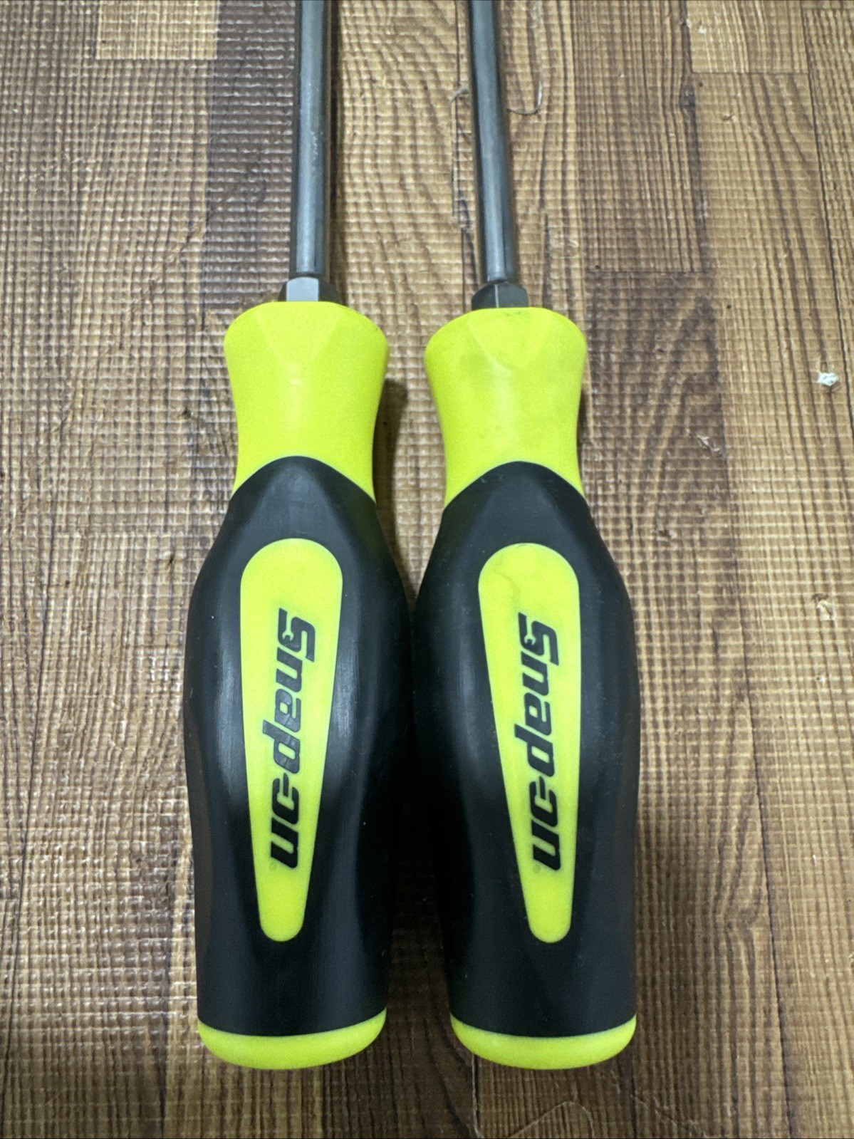 Snap-on Tools HI VIZ 5/16″ Tip And No 3 Phillips Soft Grip Flat Head Screwdriver
