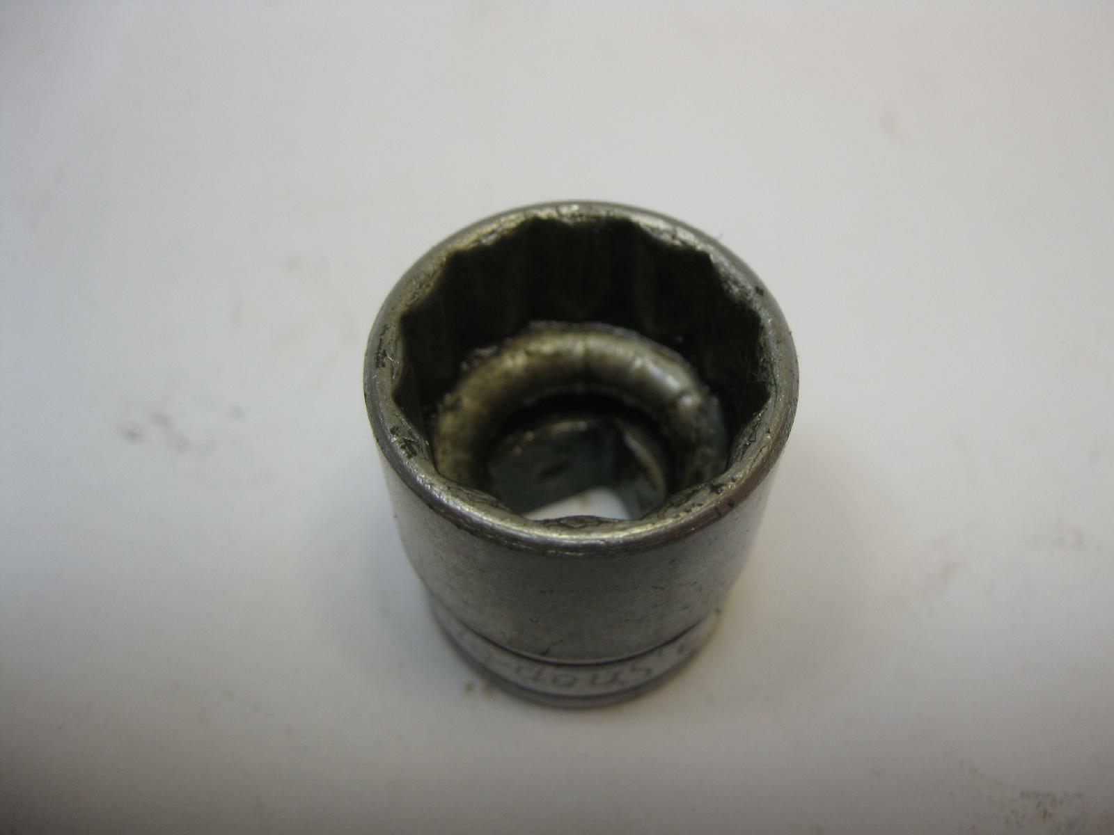 Snap-on tools 3/8″ drive 18mm metric 12pt. SOCKET F-18M