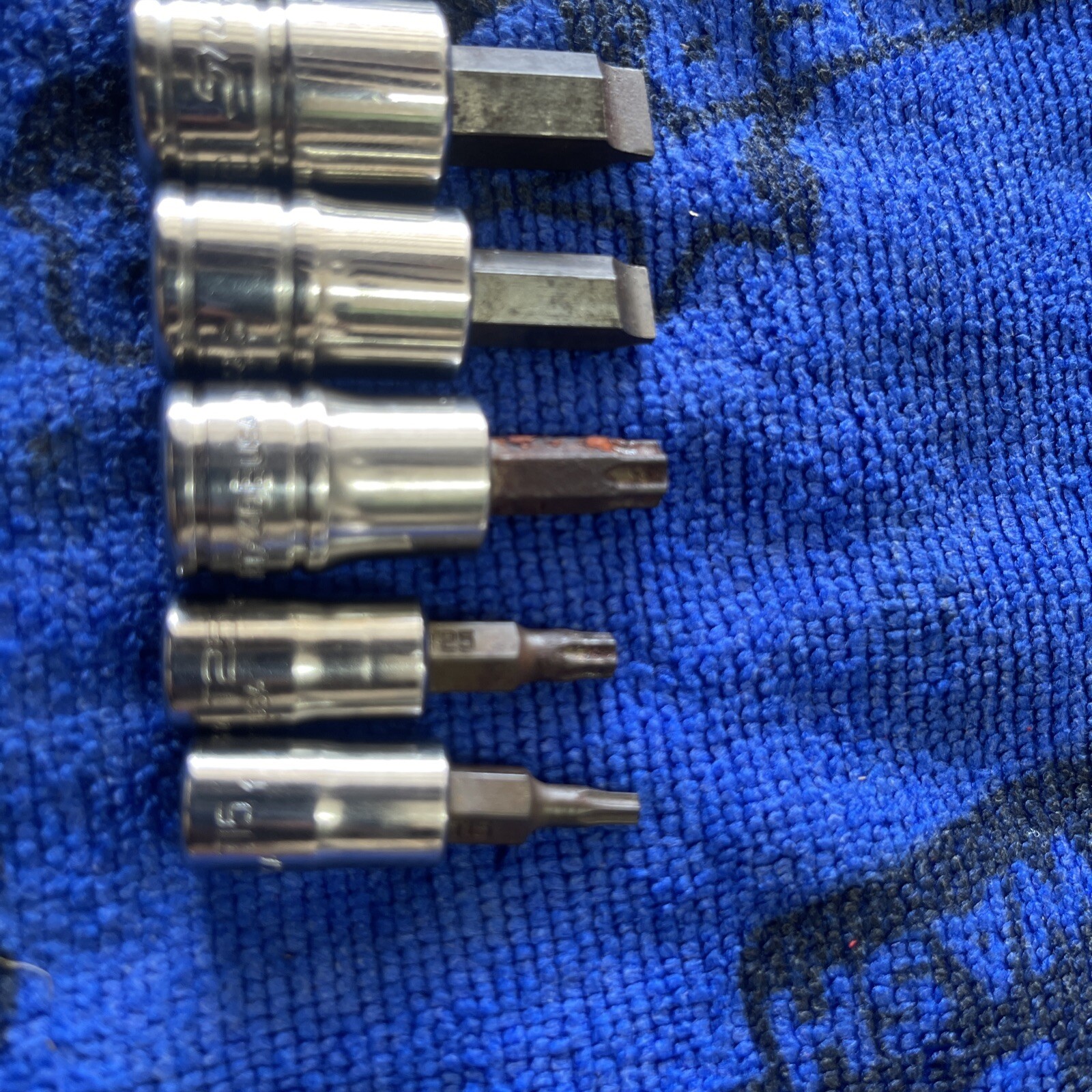 Snap On Allen Socket Set Of 12 3-1/2 Drive 9/16,1/2,5/16, And 7-3/8 Drive3/8,