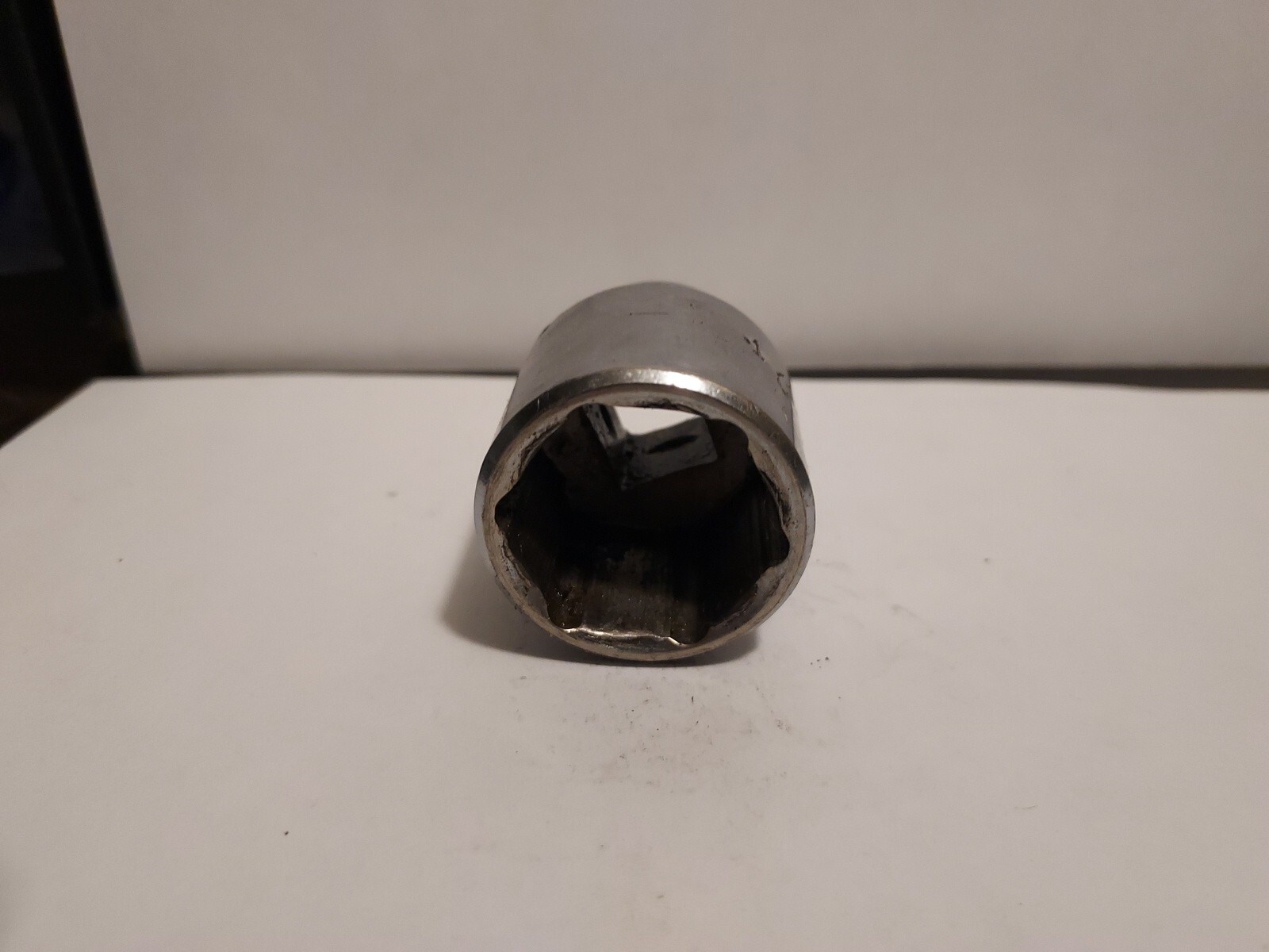 Used MAC TOOLS » 1 IN. » SHORT 1/2 IN. DR. 6 POINT SOCKET , PART#V326R