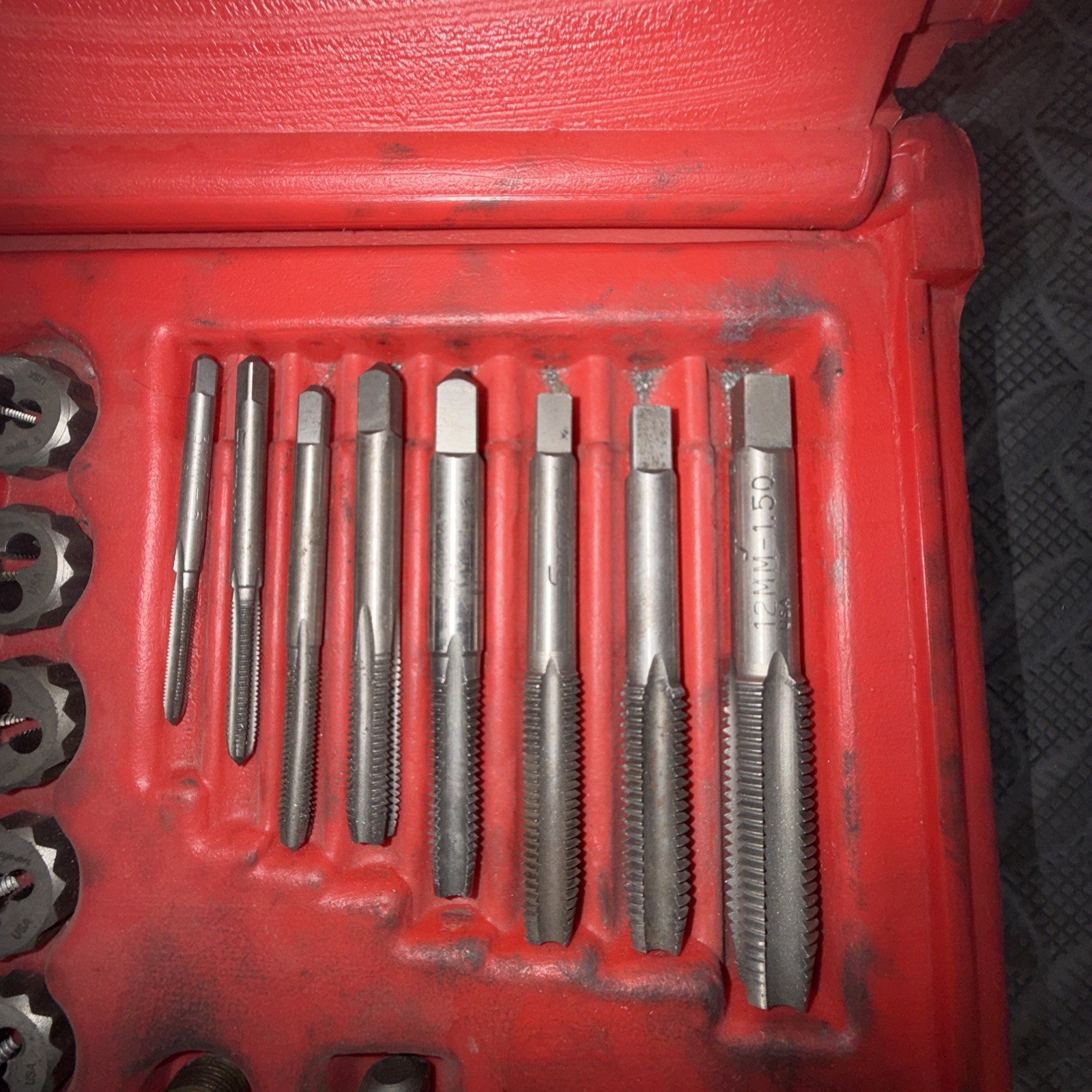 Snap-on TDTDM500 76-piece Tap and Double Hex Die Set ,6mm Replaced With Mac