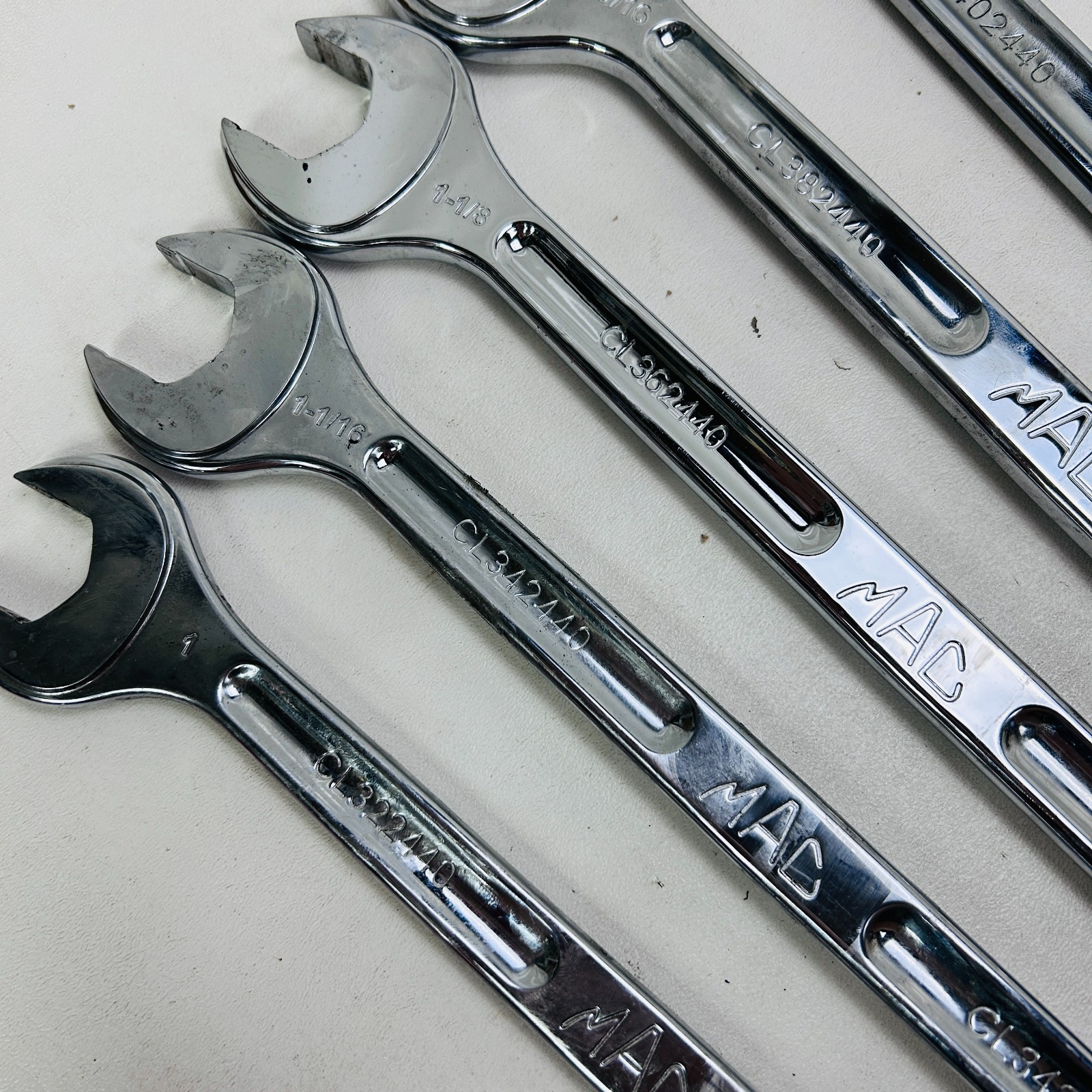 MAC Tools SCL5PT 5PC 12PT SAE Precision Torque Wrench Set (1″ – 1 1/4″)
