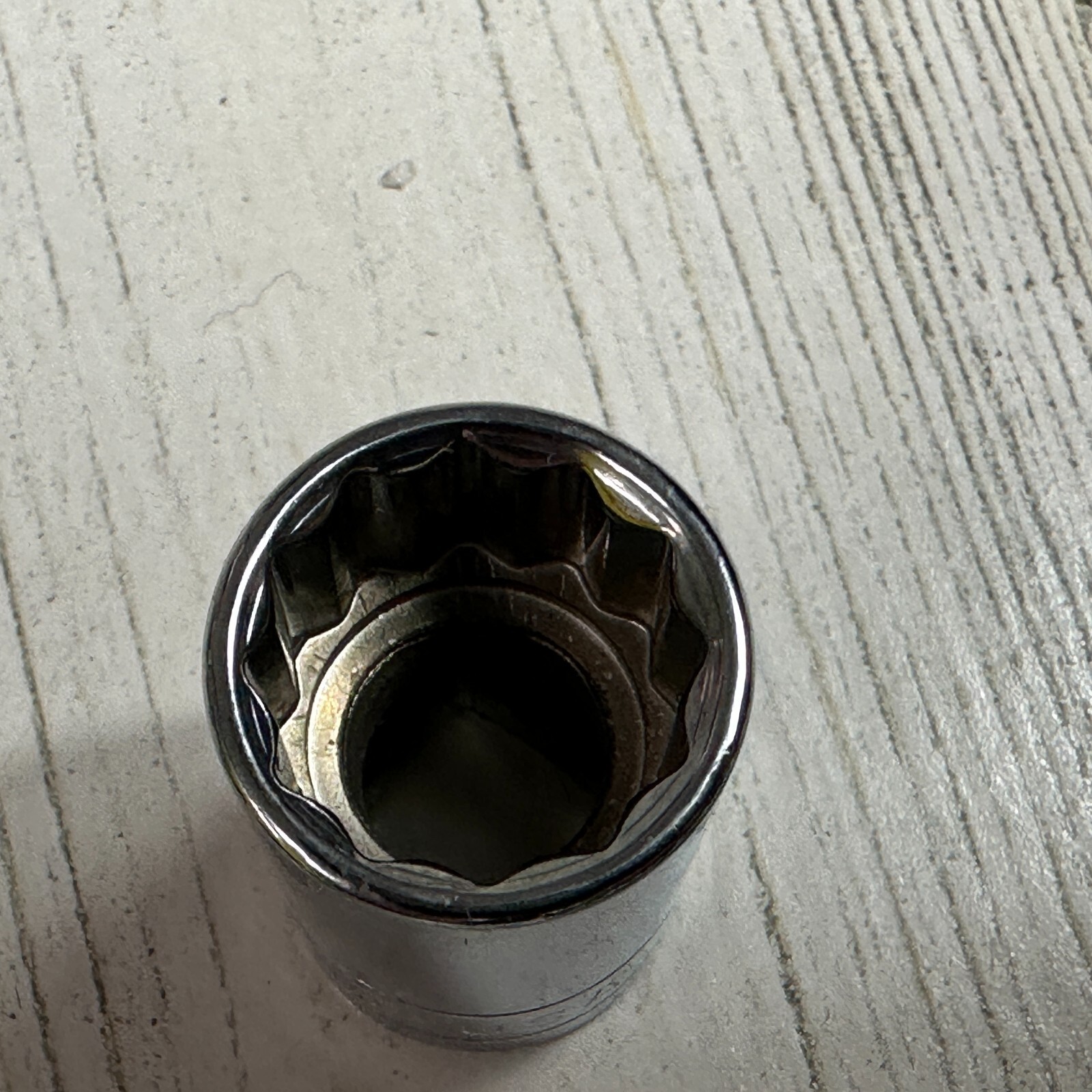 SK 1/2″ Drive 12 Point 5/8 In. Shallow SAE Socket 40120 USA NOS