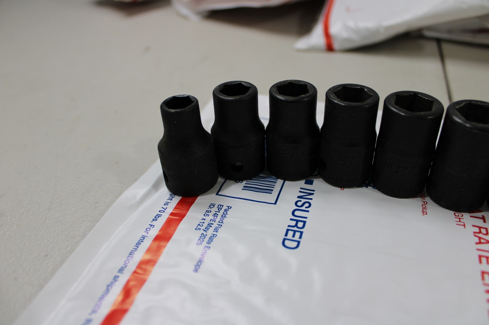Snap On 10 pc 1/2″ Drive 6-Point Metric Flank Drive Shallow Impact Set 10– 19 mm