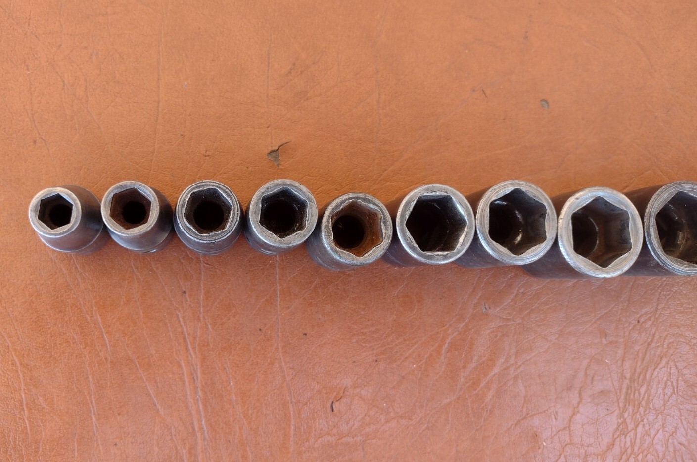 Vintage Snap On 12 Pc. 1/2” Dr. SAE 6 Pt. Impact Socket Set 3/8” to 1-1/16″ USA
