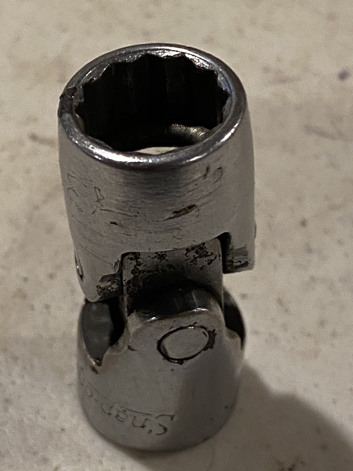 Snap On FVU14USA, 3/8″ Drive 7/16″ SAE 12 Point Chrome Swivel Socket USA