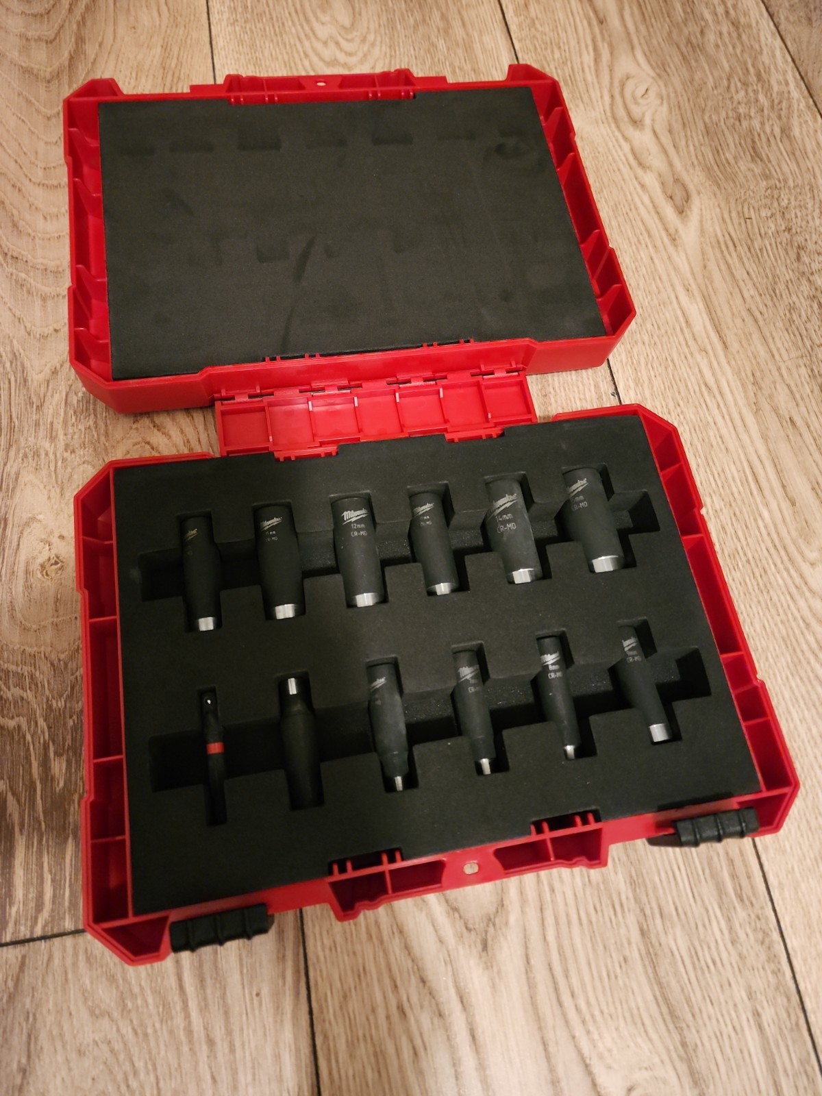 Milwaukee SHOCKWAVE Impact Duty 1/4″ Drive Metric Socket Set
