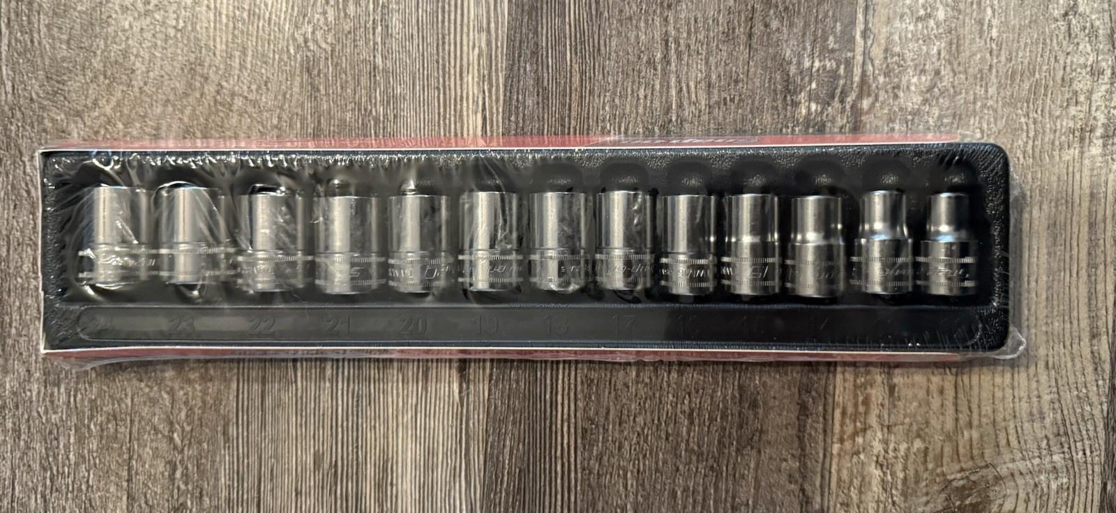 Snap-on Tools USA NEW 13pc 1/2″ Drive METRIC 6 Point Shallow Socket Set 313TWMYA