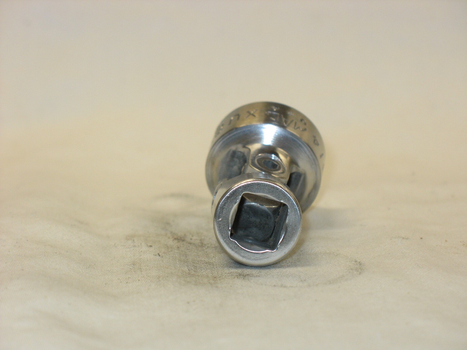 Mac Tools 3/4″ Shallow 3/8″ Drive 6 Point Universal Swivel Socket XU246