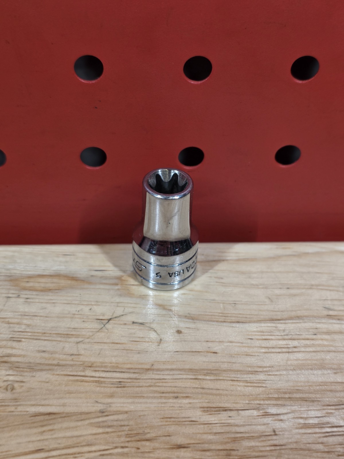 Snap-on Tools FLE100A E10 3/8″ Drive Inverted TORX Chrome Socket External E Torx