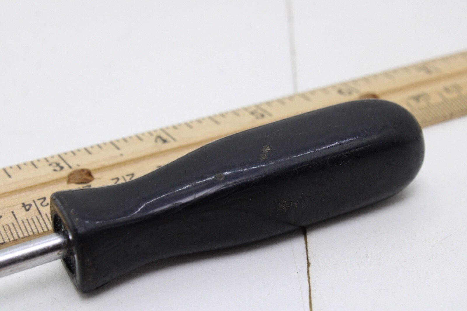Unbranded 2″ x 3/16″ Black Hard Handle Flat Screwdriver USA