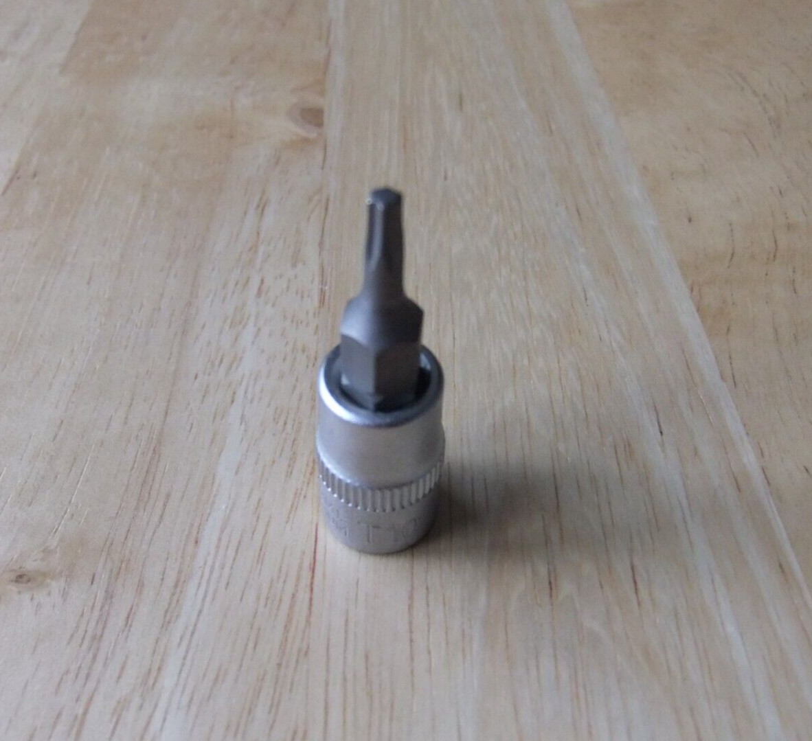 Welzh Werkzeug 1/4 Drive Chrome Vanadium Socket & T10 S2 Steel Bit – 35mm Long