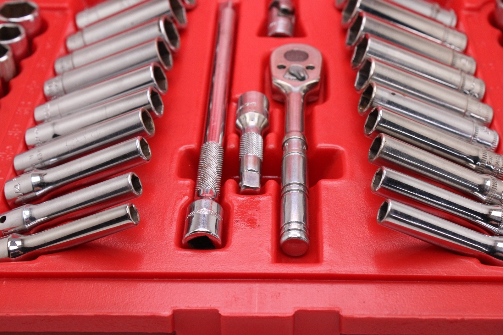 Snap-on 144TMPB 44 Piece 1/4″ Drive 6-Point Metric/ SAE General Service Set USA
