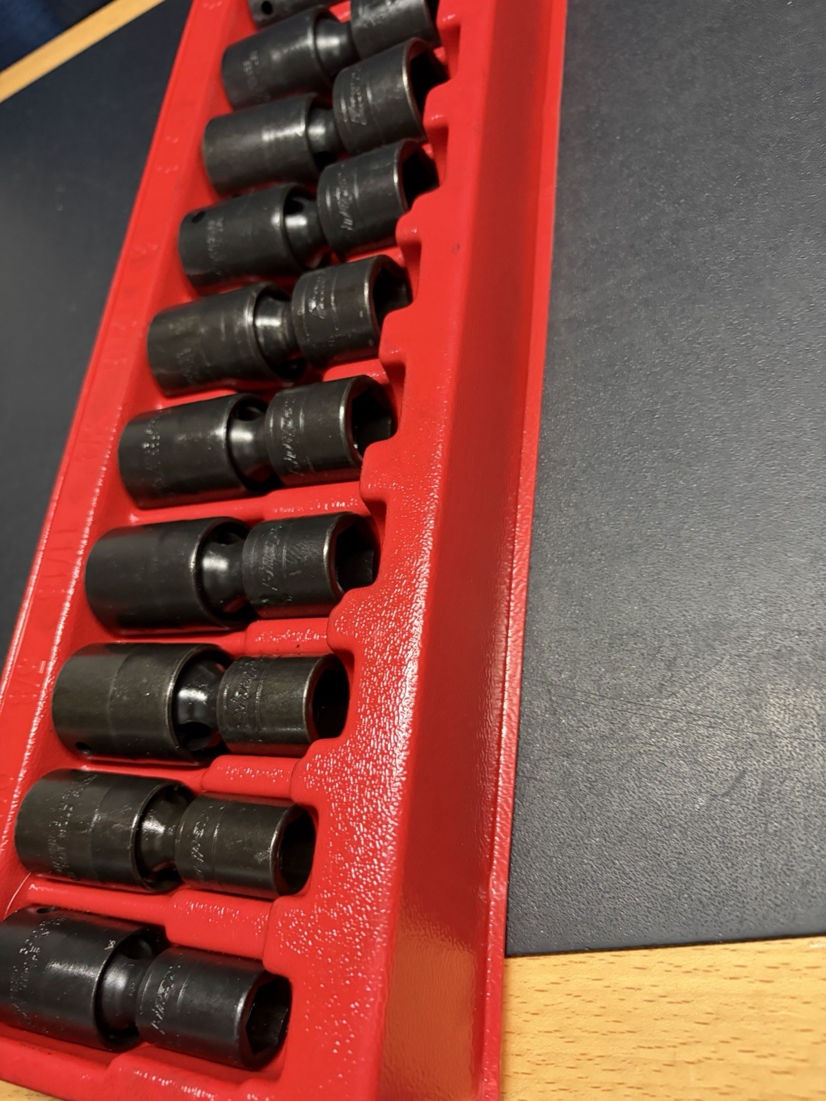 Snap On 12 pc 1/2″ SAE Shallow Swivel Impact Socket Set (1/2–1-3/16″) 312IPL